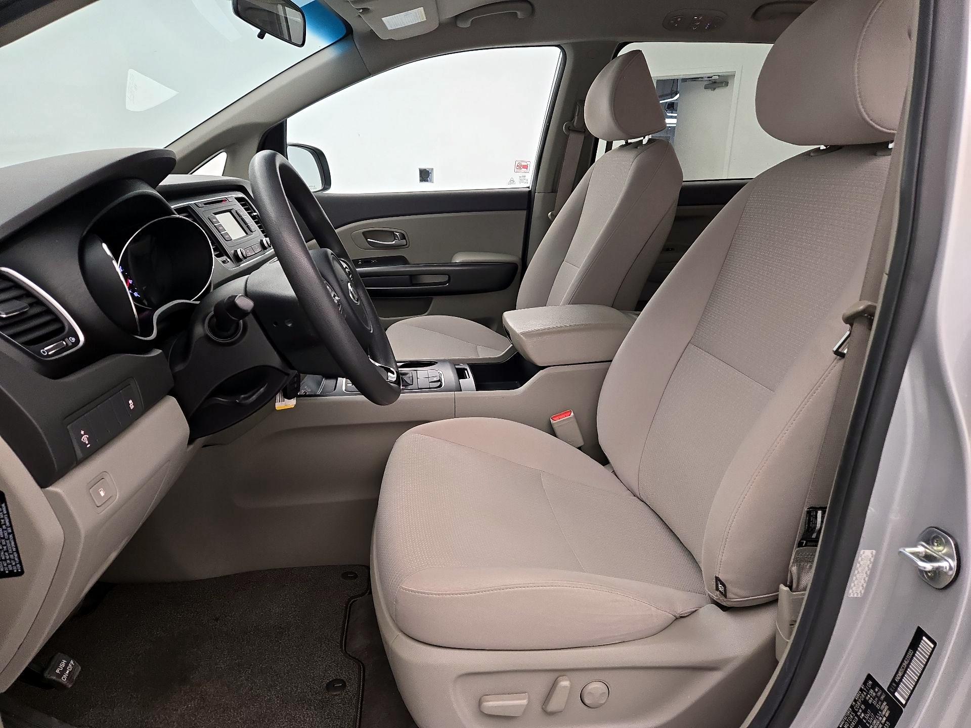 Thumbnail: 2017 Kia Sedona - 11