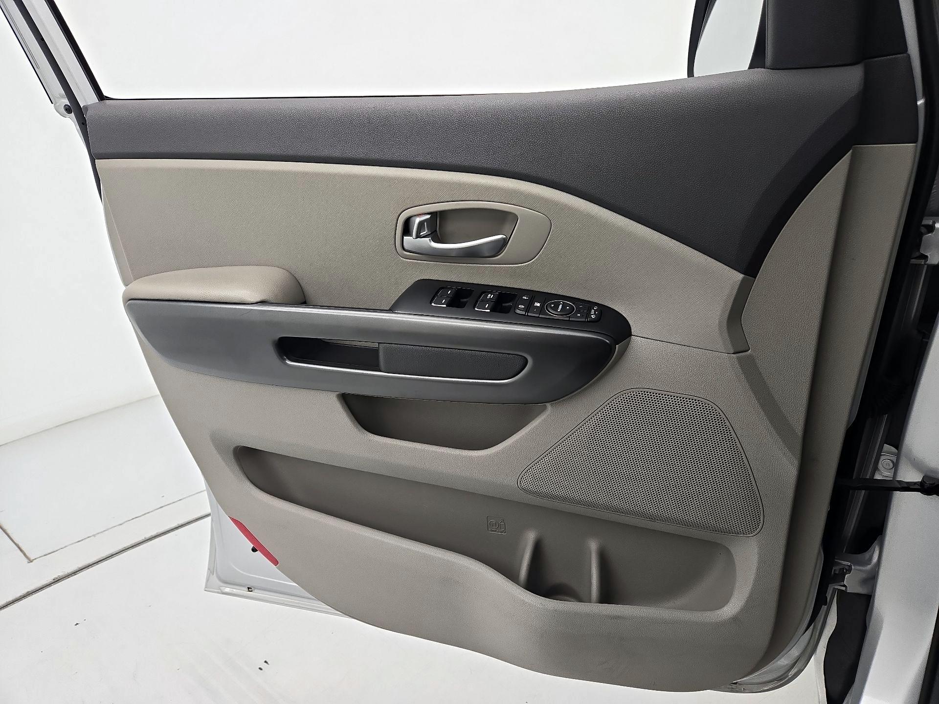 Thumbnail: 2017 Kia Sedona - 12