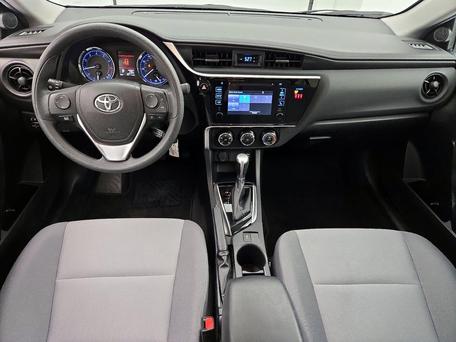 2018 Toyota Corolla L - Photo 10