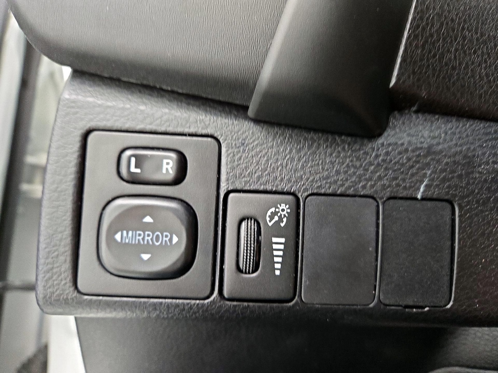 2018 Toyota Corolla L - Photo 14