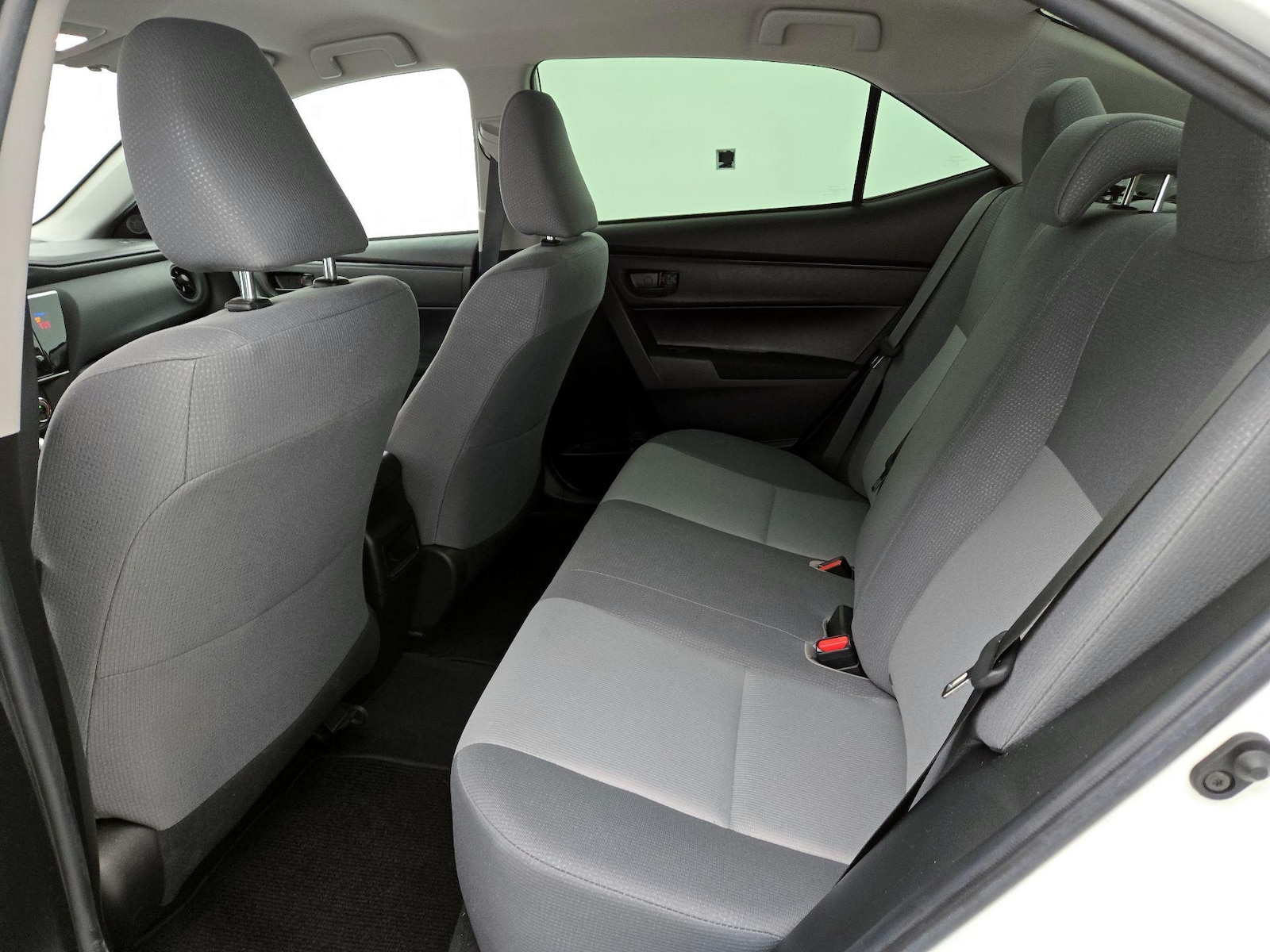 2018 Toyota Corolla L - Photo 20