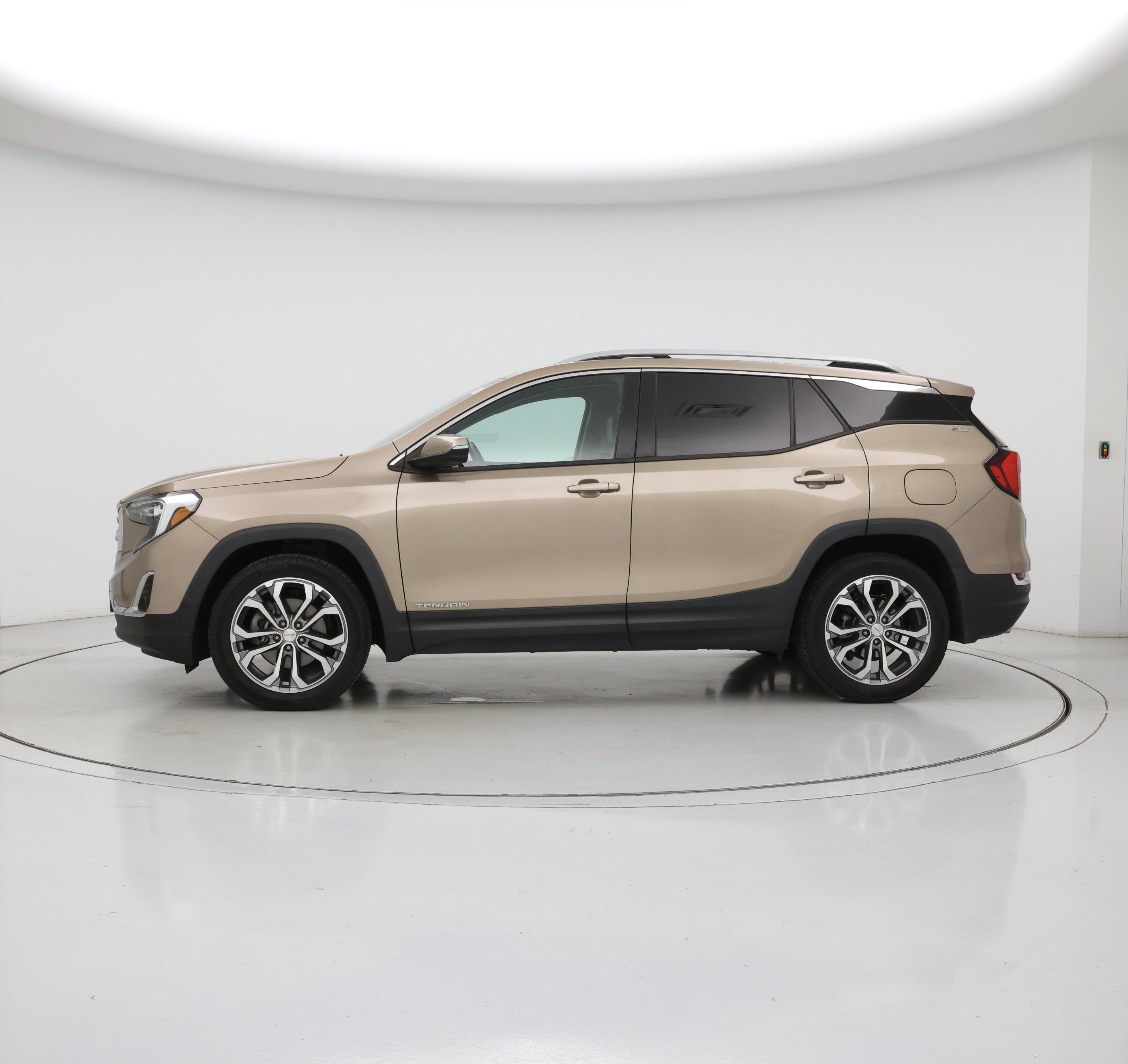 Thumbnail: 2018 GMC Terrain - 3