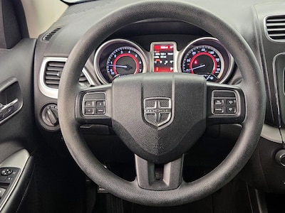 Steering Wheel & Instrument Cluster (On)