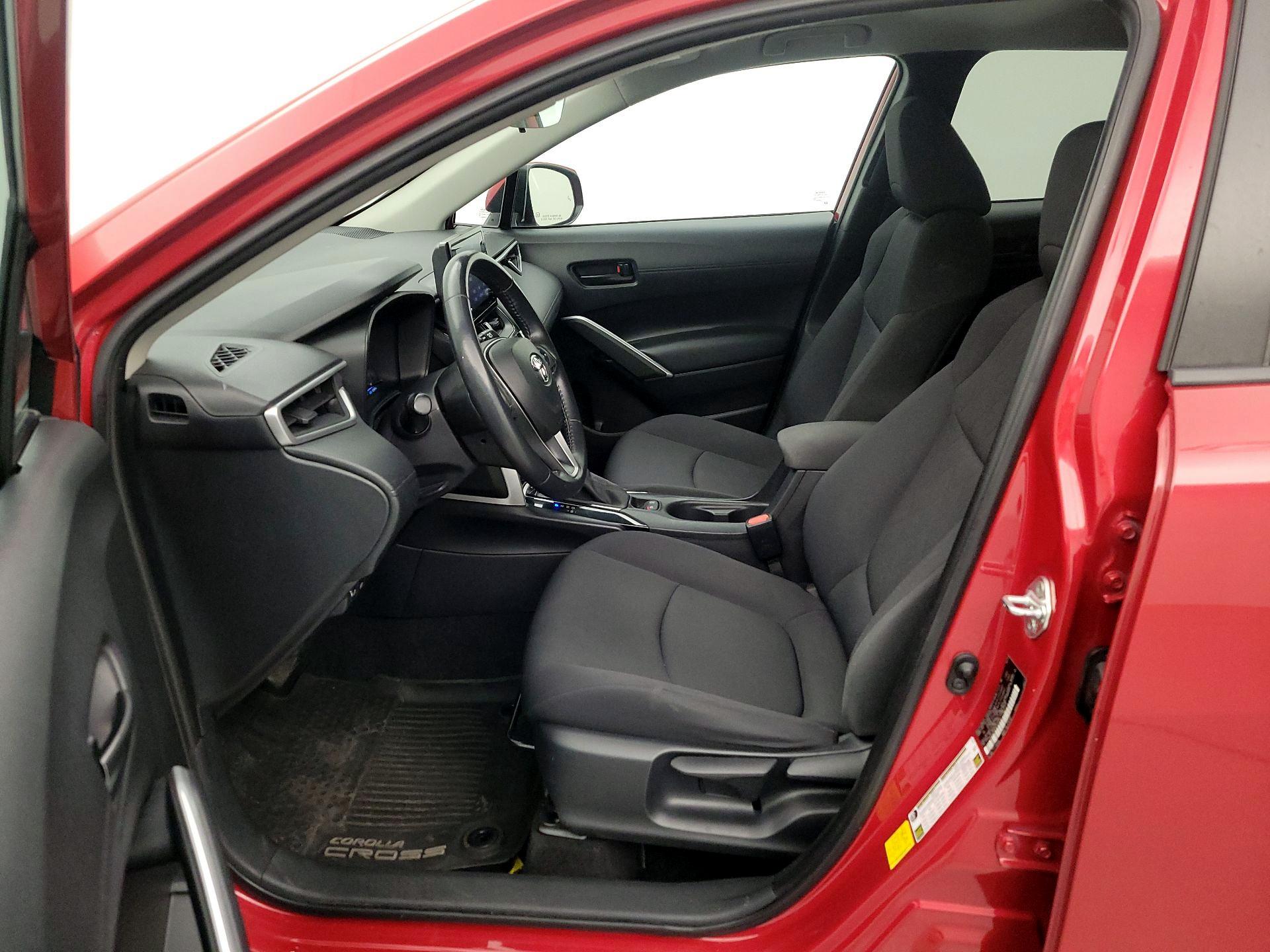 Thumbnail: 2022 Toyota Corolla Cross - 11