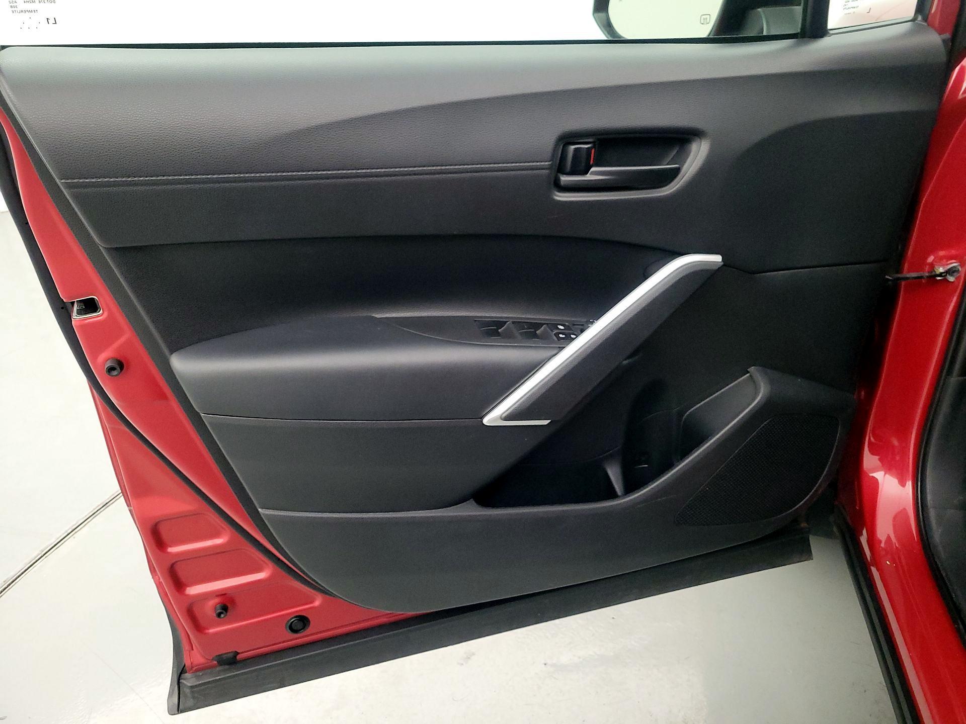 Thumbnail: 2022 Toyota Corolla Cross - 12