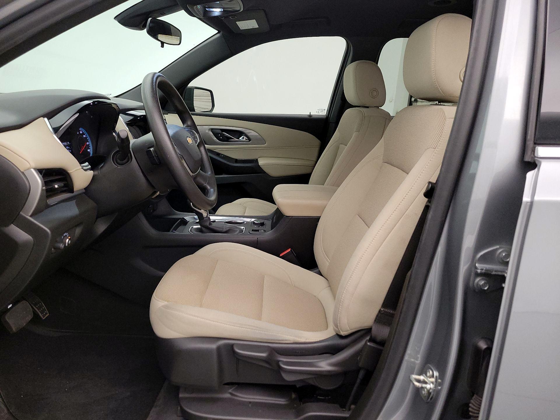 Thumbnail: 2023 Chevrolet Traverse - 11