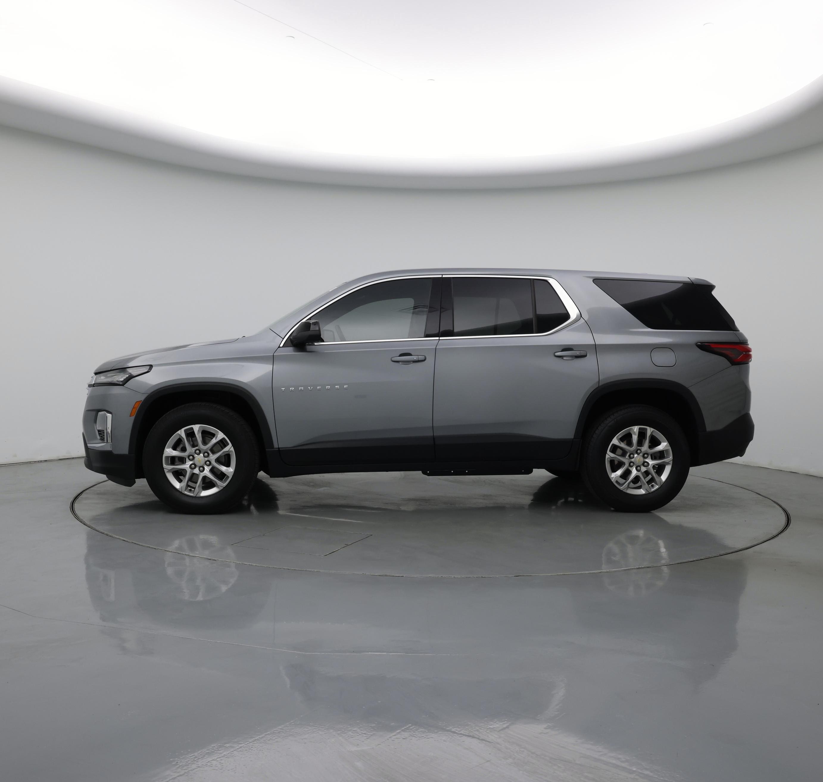 Thumbnail: 2023 Chevrolet Traverse - 3