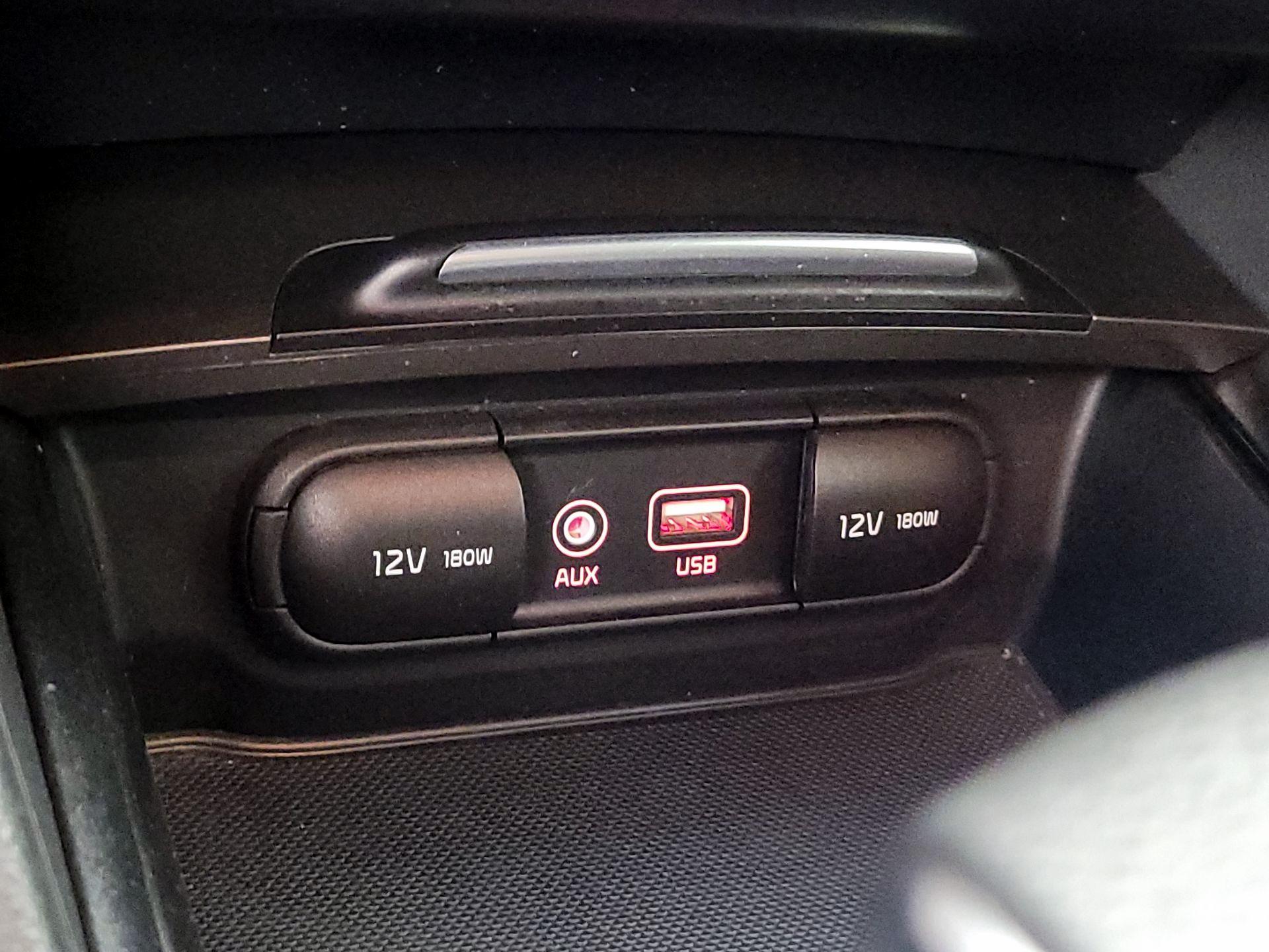 Thumbnail: 2020 Kia Optima - 18