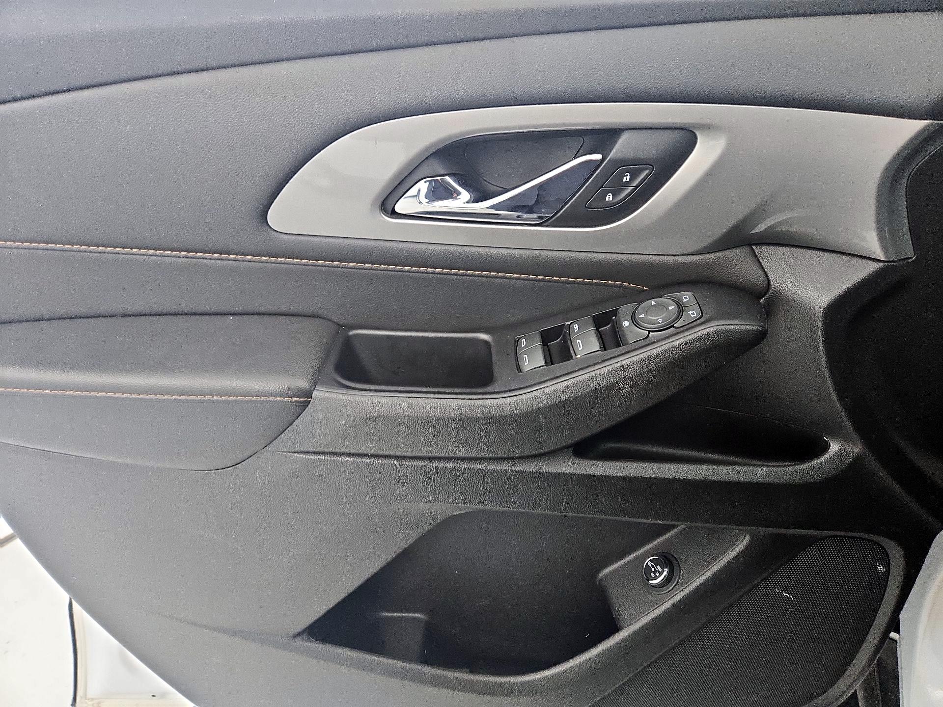 Thumbnail: 2019 Chevrolet Traverse - 10