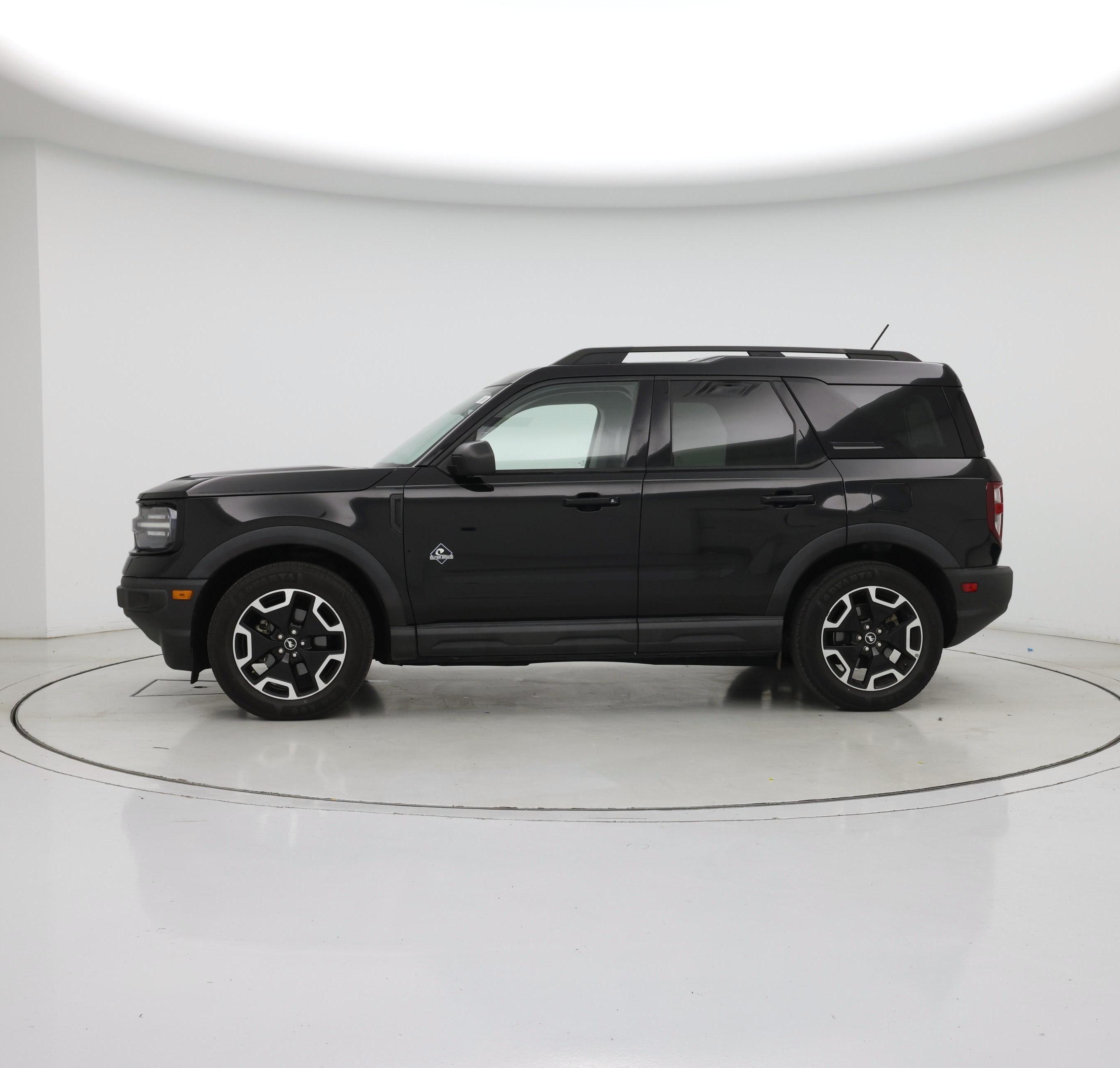 Thumbnail: 2021 Ford Bronco Sport - 3