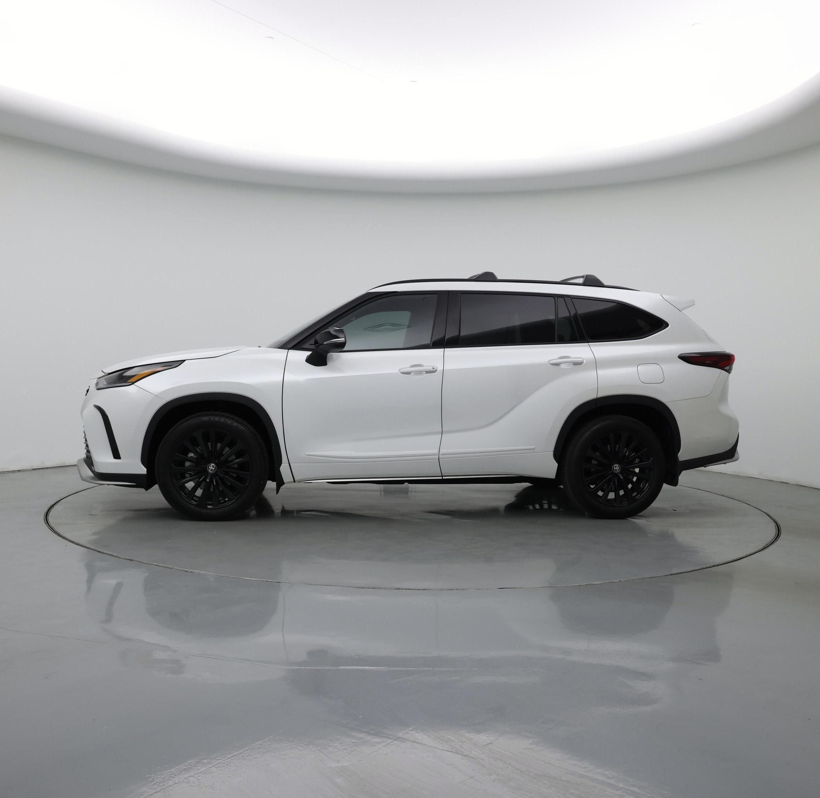 Thumbnail: 2026 Toyota Highlander - 3