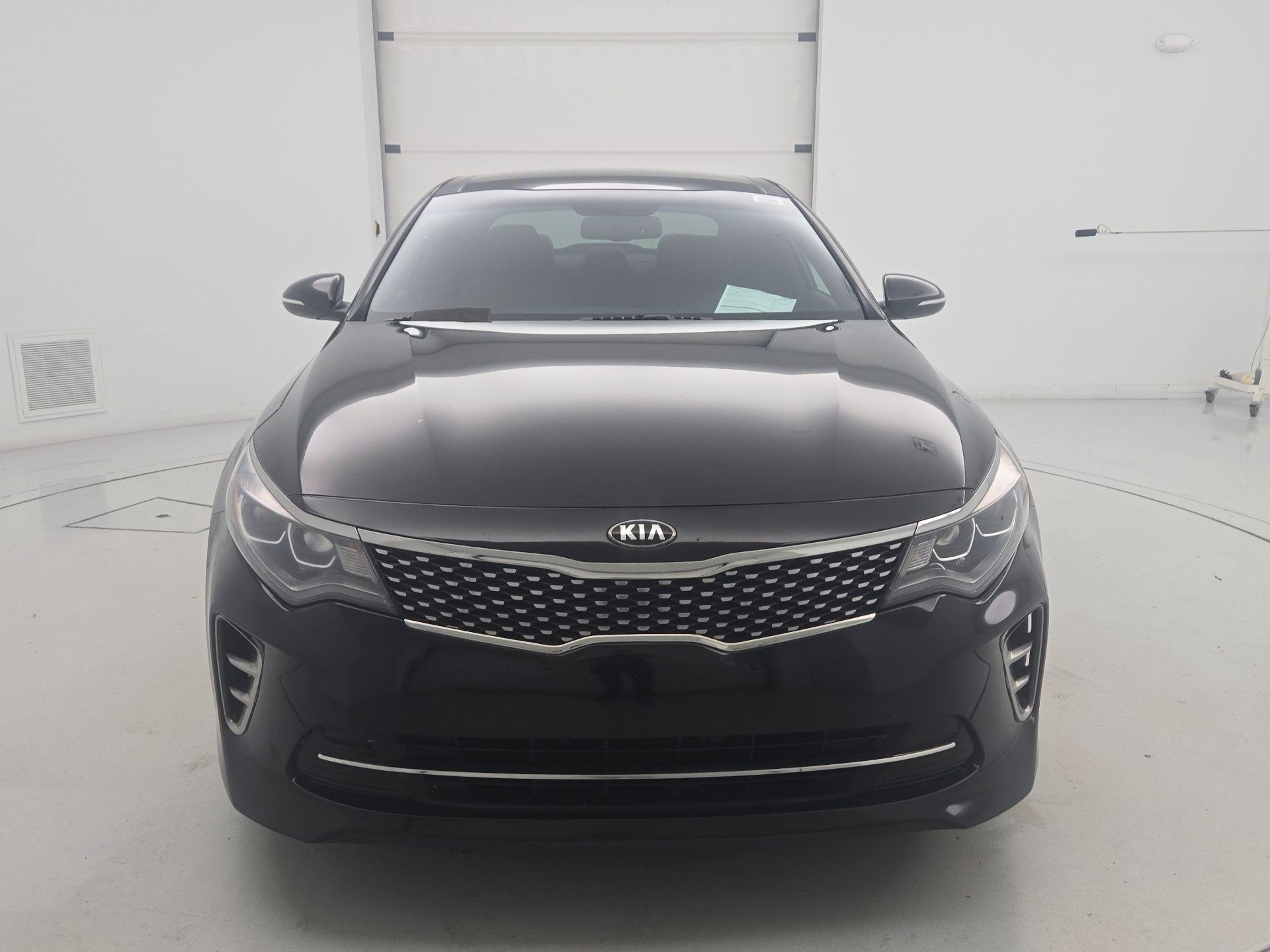 Thumbnail: 2017 Kia Optima - 2