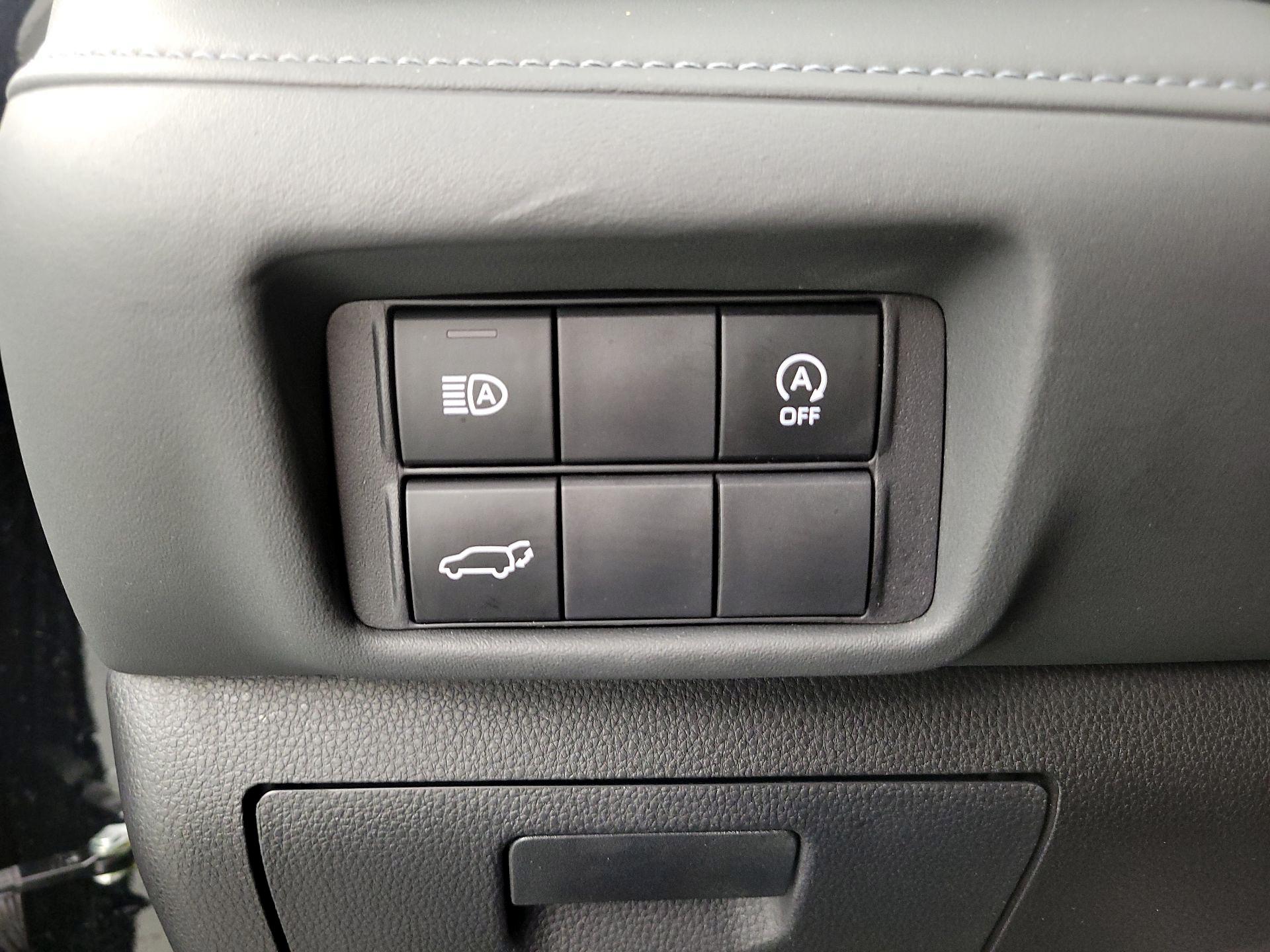 Thumbnail: 2024 Toyota Highlander - 13