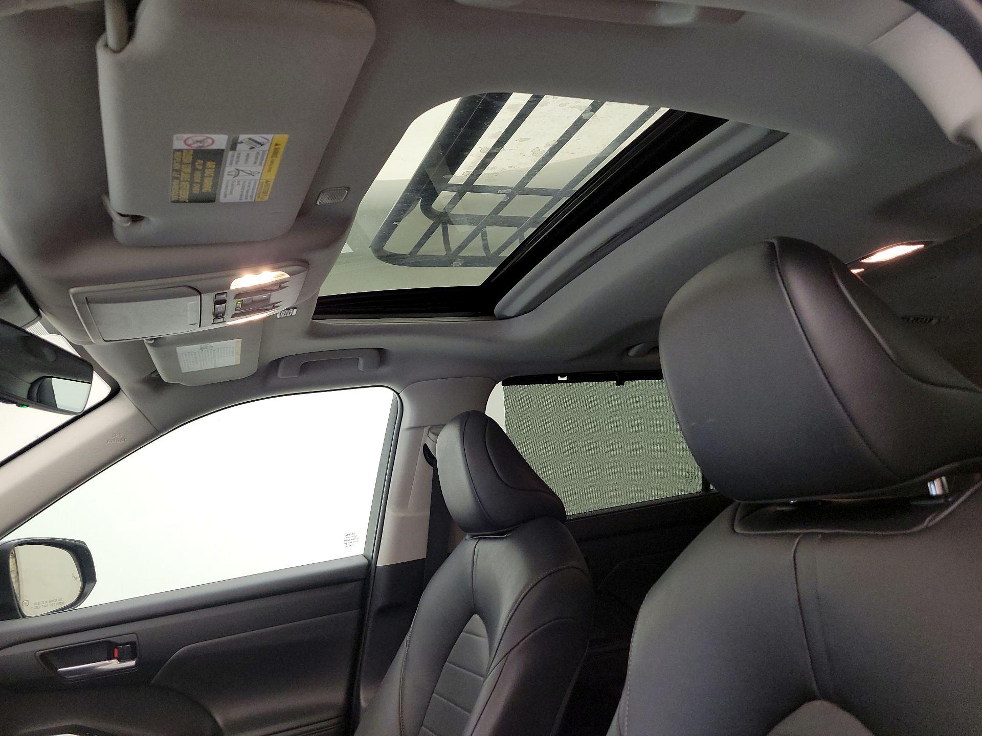 Thumbnail: 2024 Toyota Highlander - 19