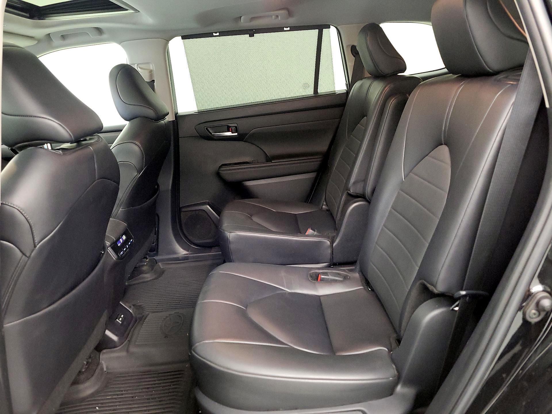 Thumbnail: 2024 Toyota Highlander - 20