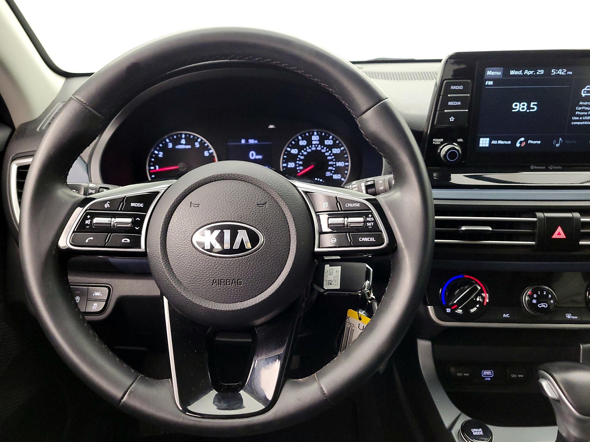 Thumbnail: 2021 Kia Seltos - 10