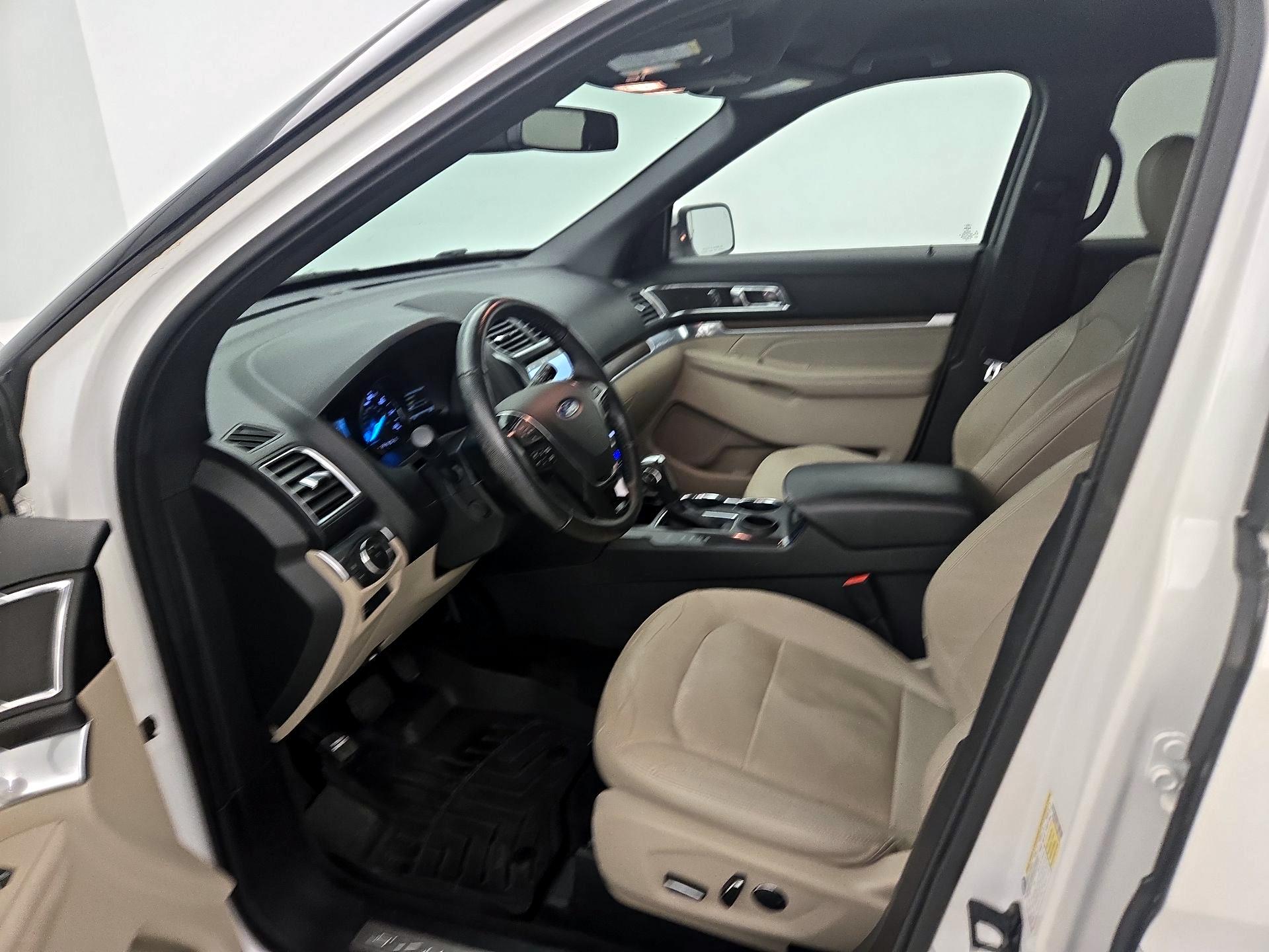 Thumbnail: 2018 Ford Explorer - 11