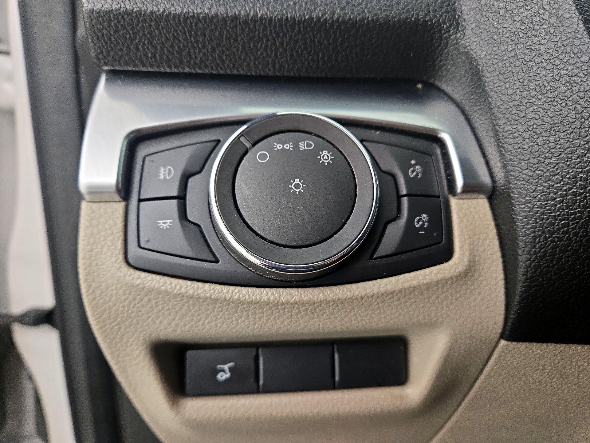 Thumbnail: 2018 Ford Explorer - 13