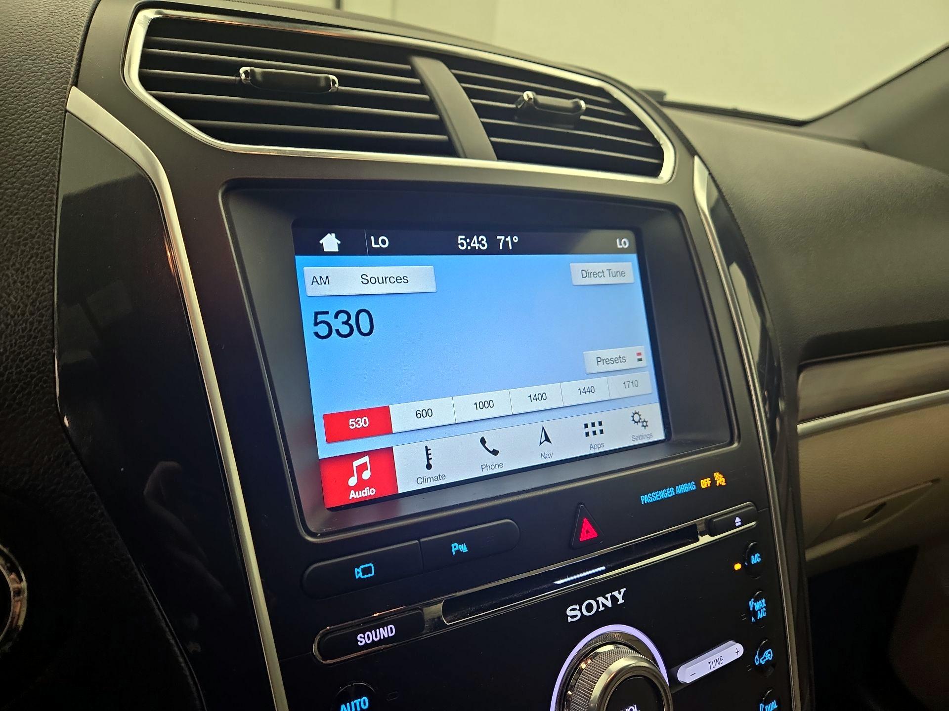 Thumbnail: 2018 Ford Explorer - 16