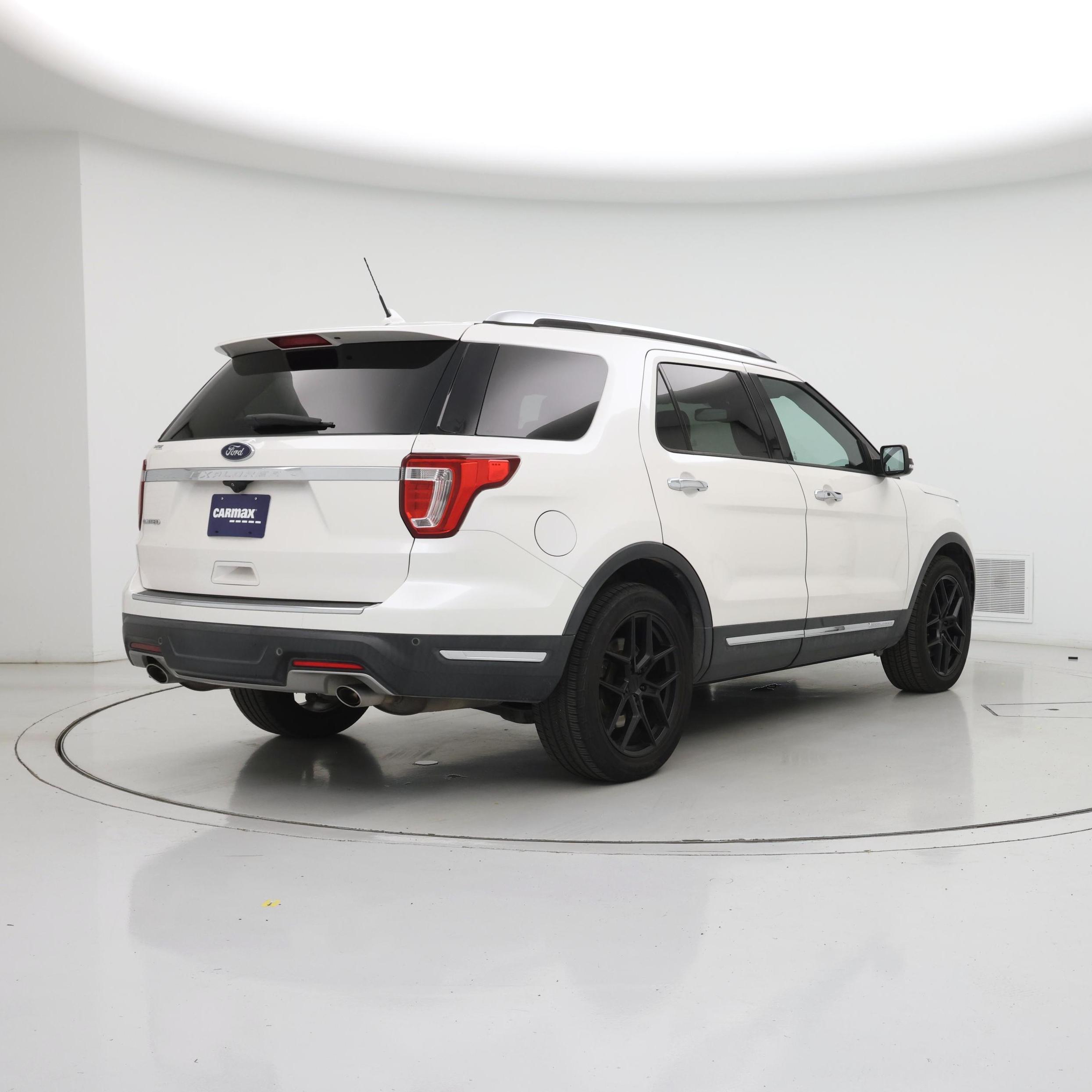 Thumbnail: 2018 Ford Explorer - 8