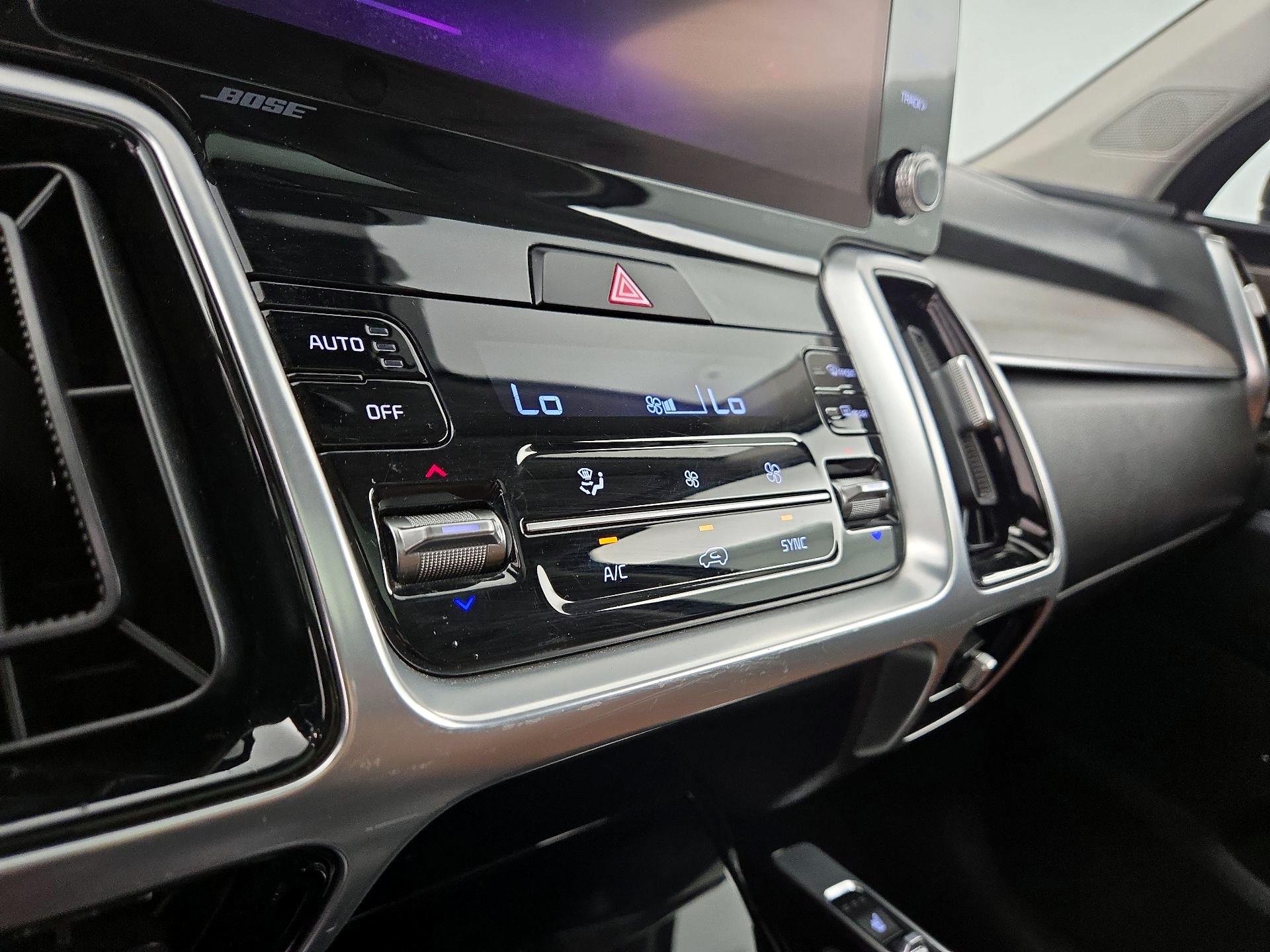 Thumbnail: 2021 Kia Sorento - 17
