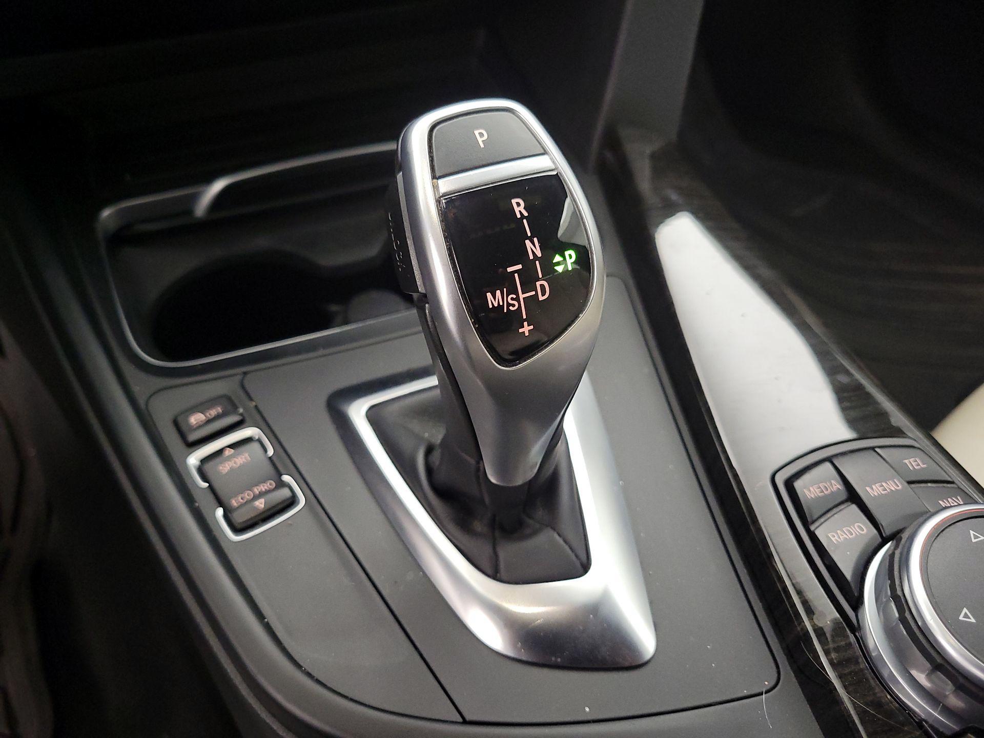 Thumbnail: 2016 BMW 4 Series - 16