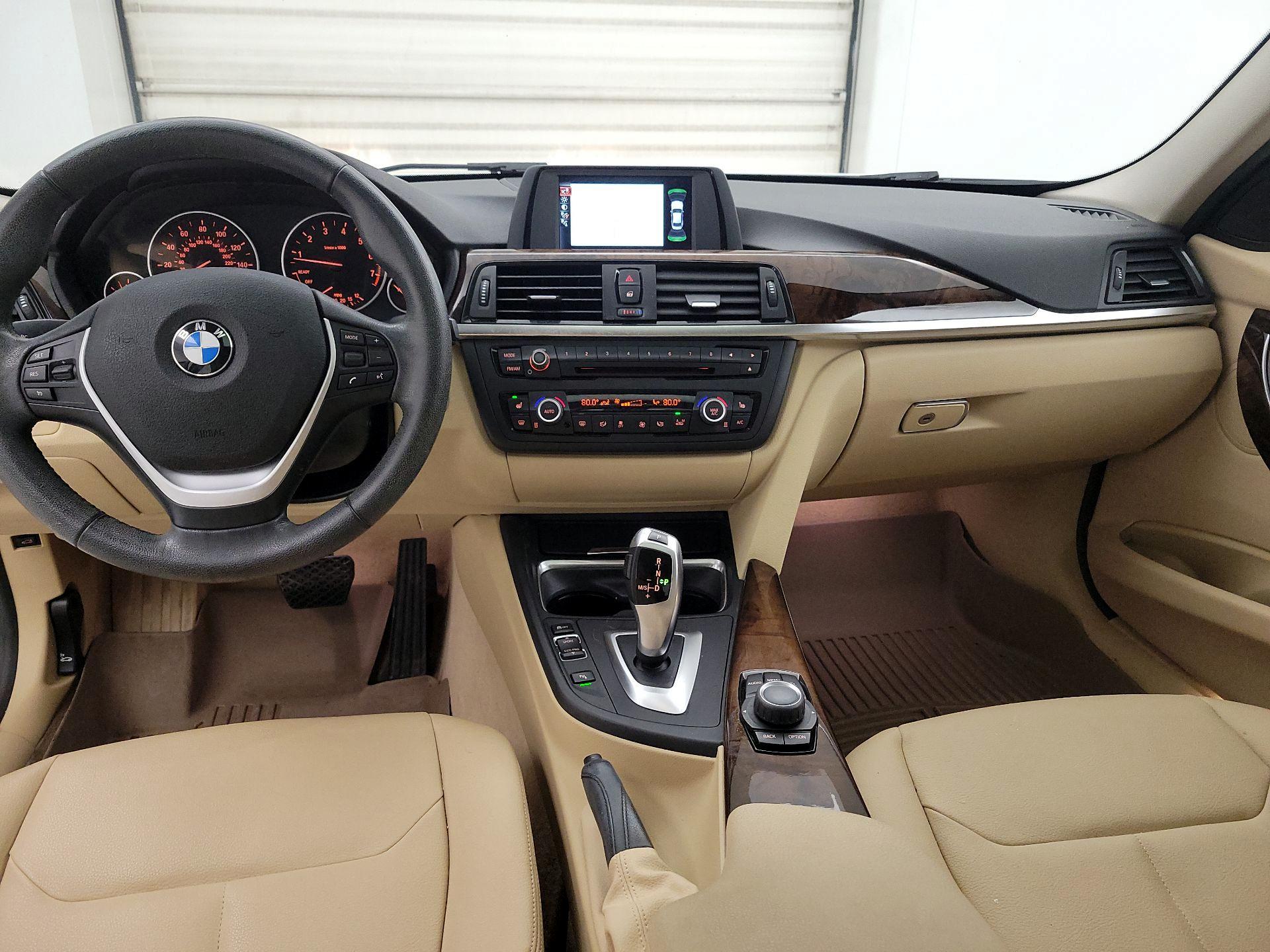Thumbnail: 2015 BMW 3 Series - 9
