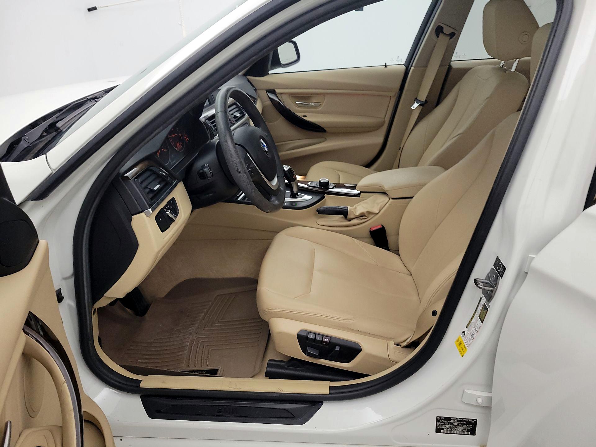 Thumbnail: 2015 BMW 3 Series - 11