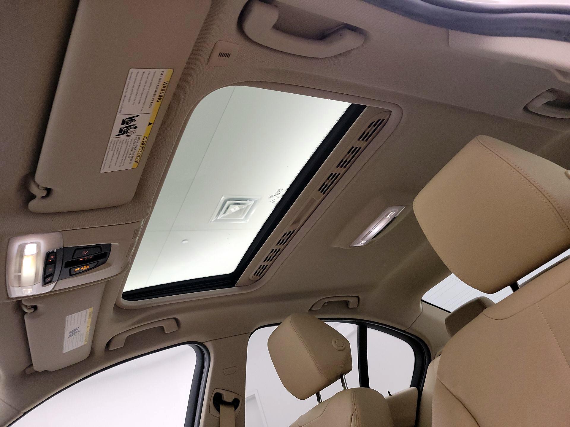 Thumbnail: 2015 BMW 3 Series - 19