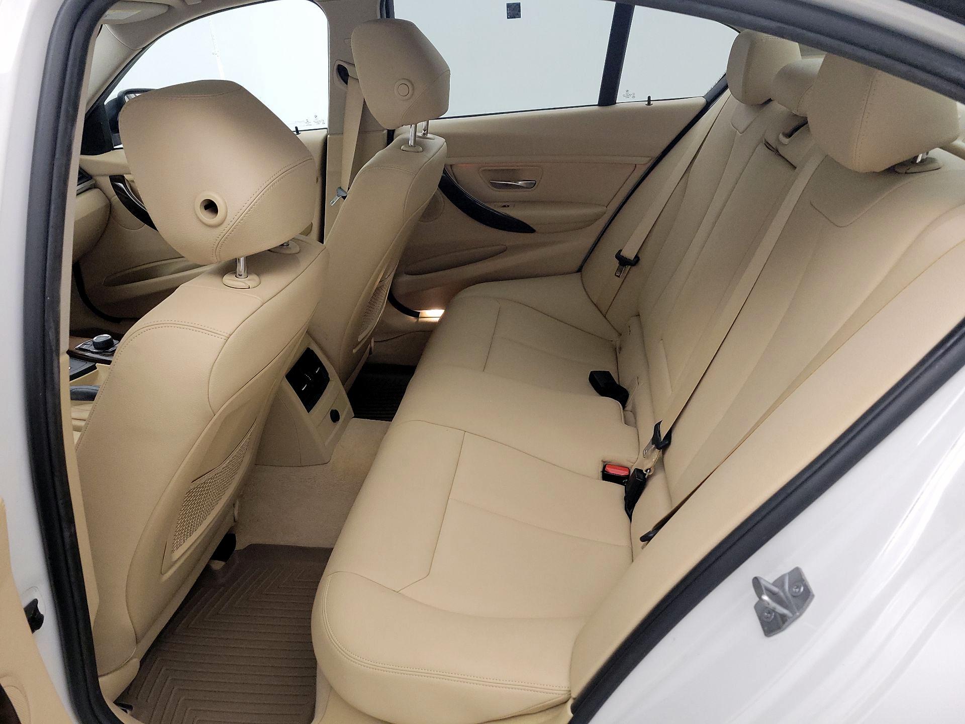 Thumbnail: 2015 BMW 3 Series - 20