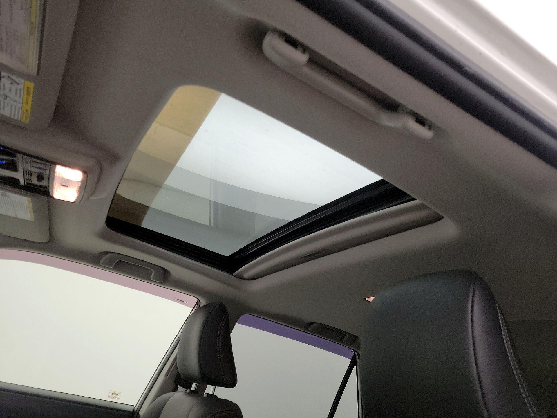 Thumbnail: 2019 Toyota 4Runner - 18