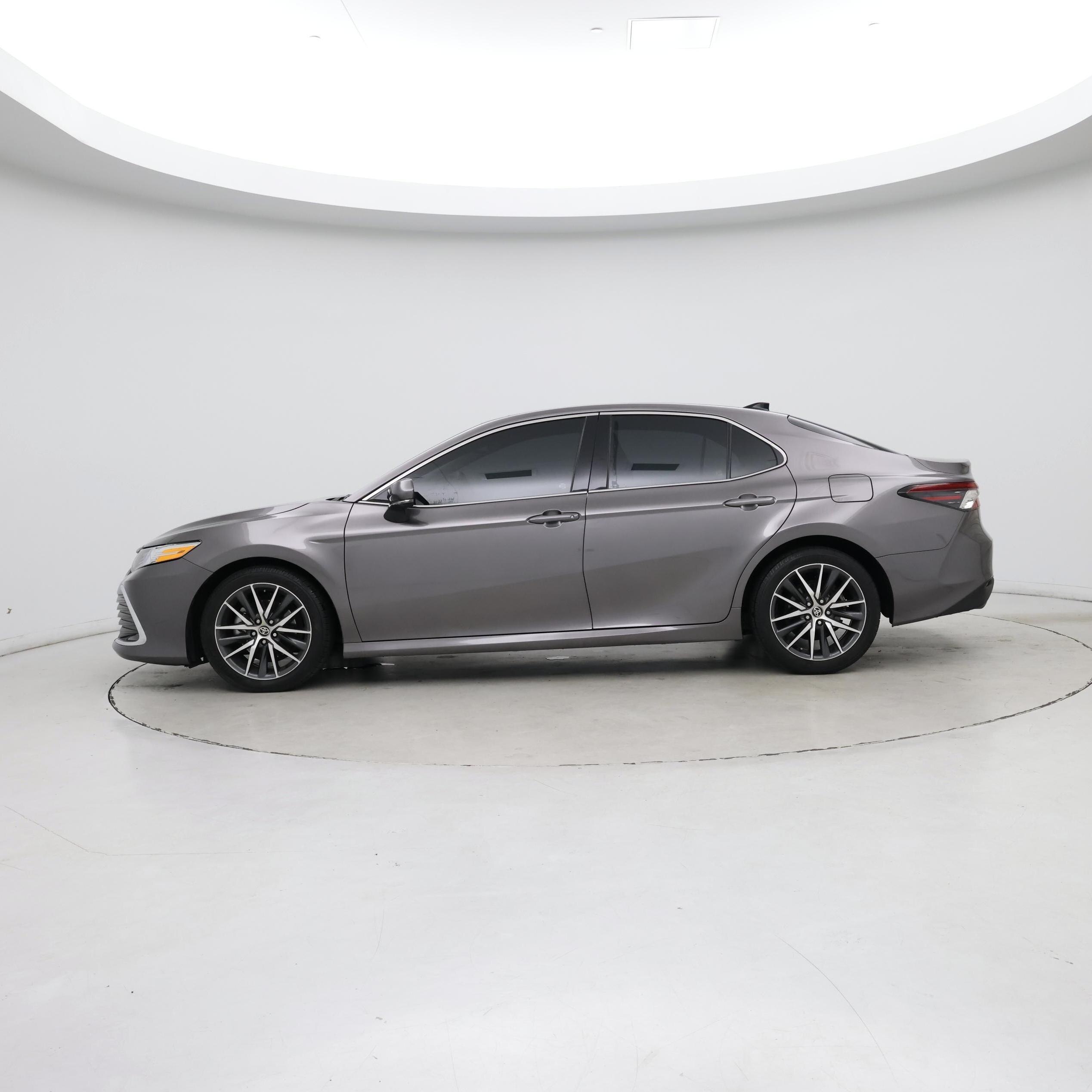 Thumbnail: 2023 Toyota Camry - 3