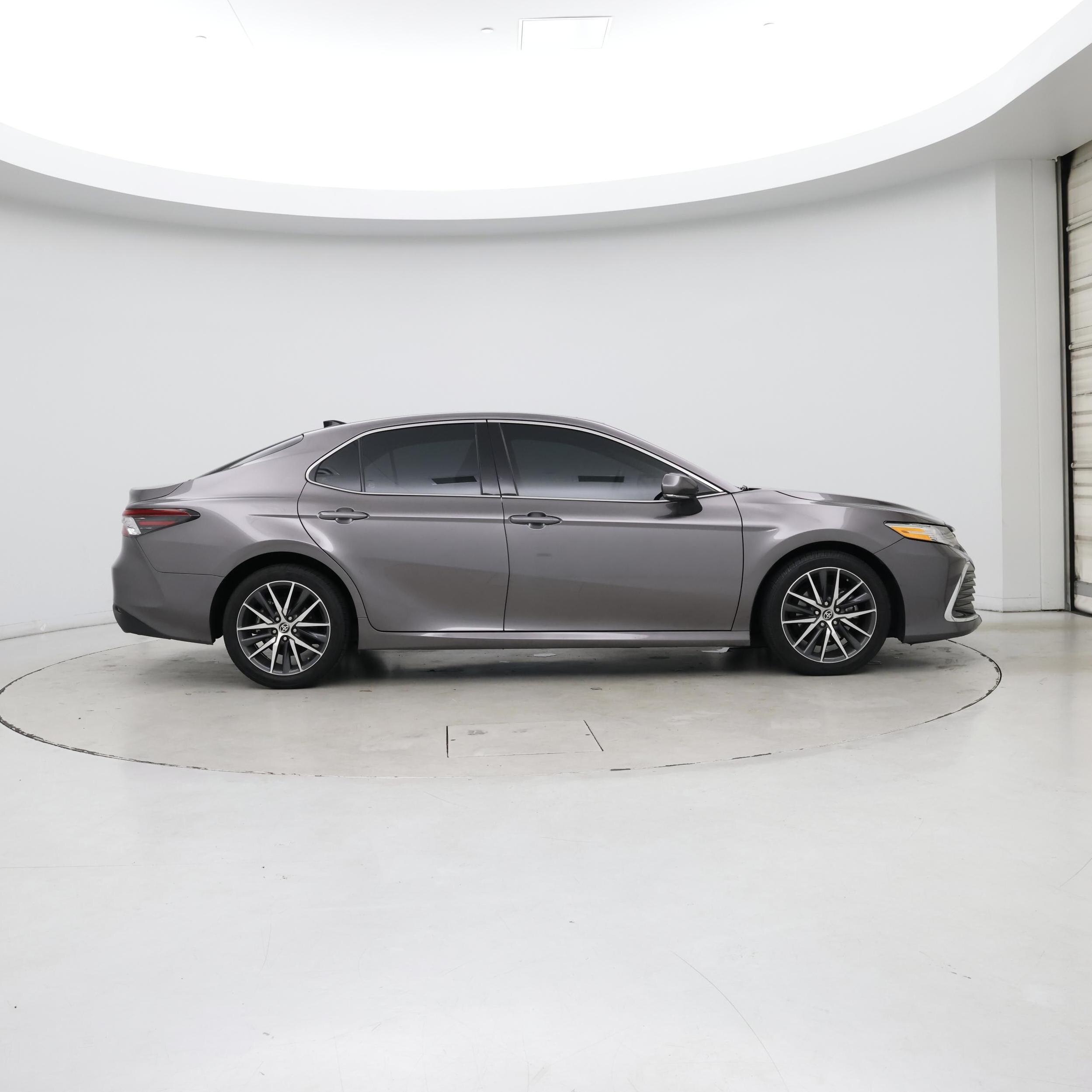 Thumbnail: 2023 Toyota Camry - 7