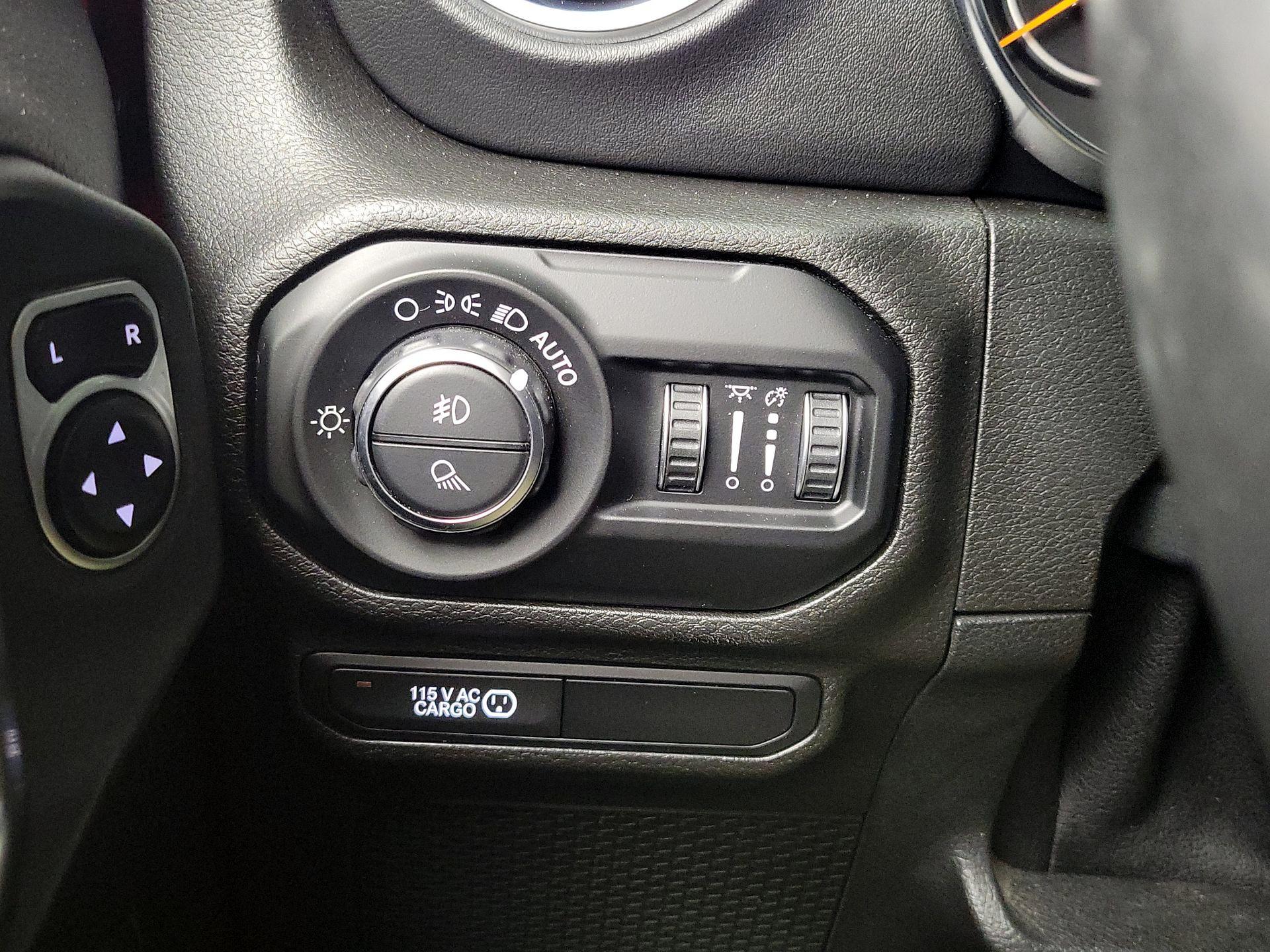 Thumbnail: 2020 Jeep Gladiator - 13