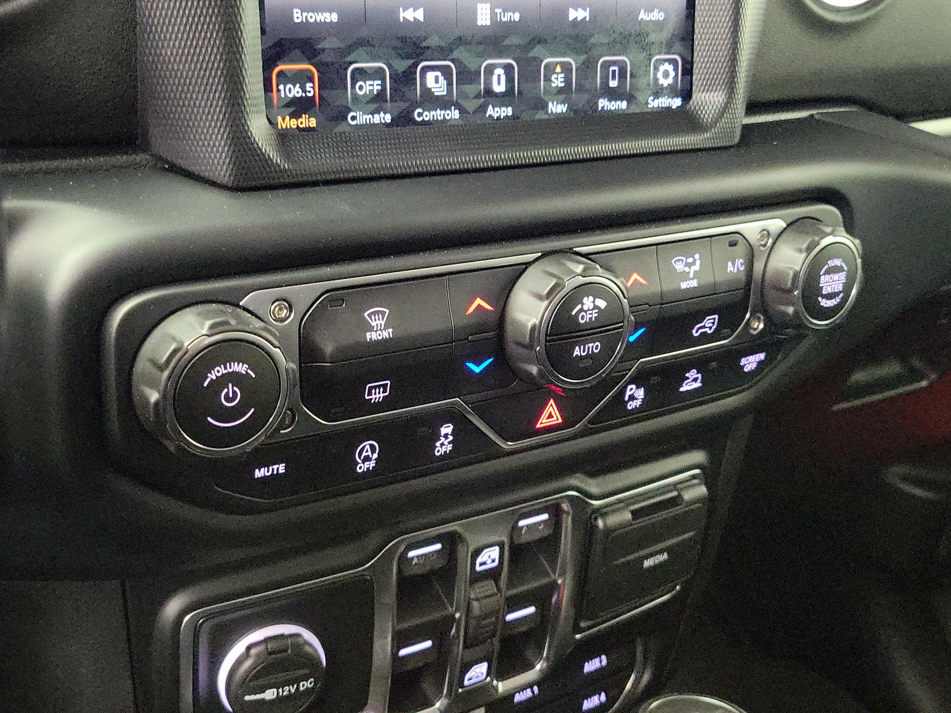 Thumbnail: 2020 Jeep Gladiator - 16