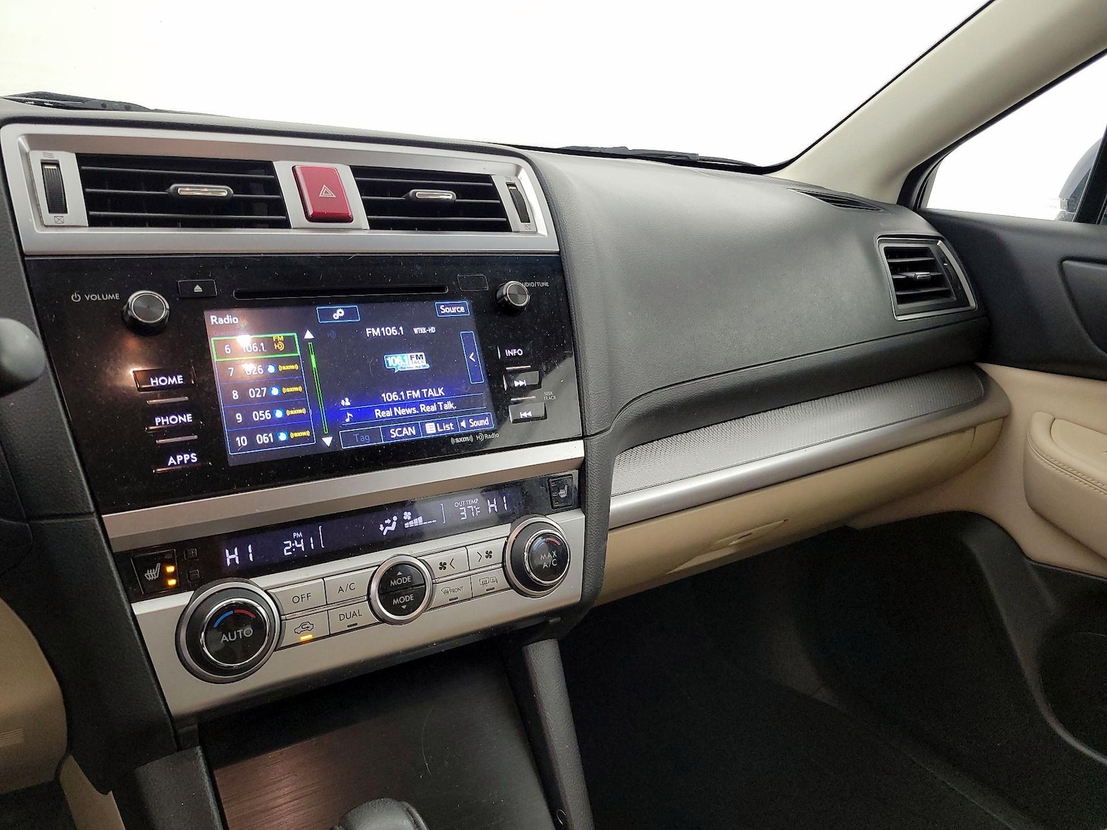 2017 Subaru Legacy Premium - Photo 16