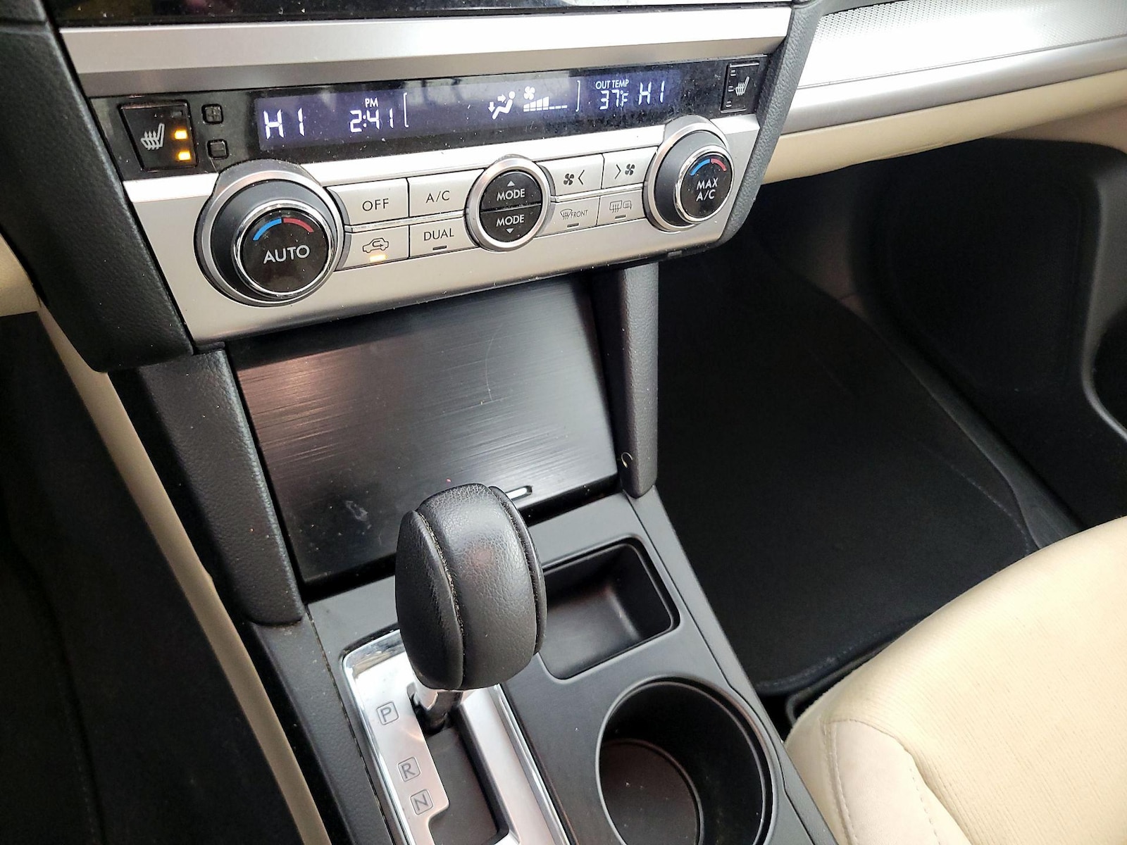 2017 Subaru Legacy Premium - Photo 17