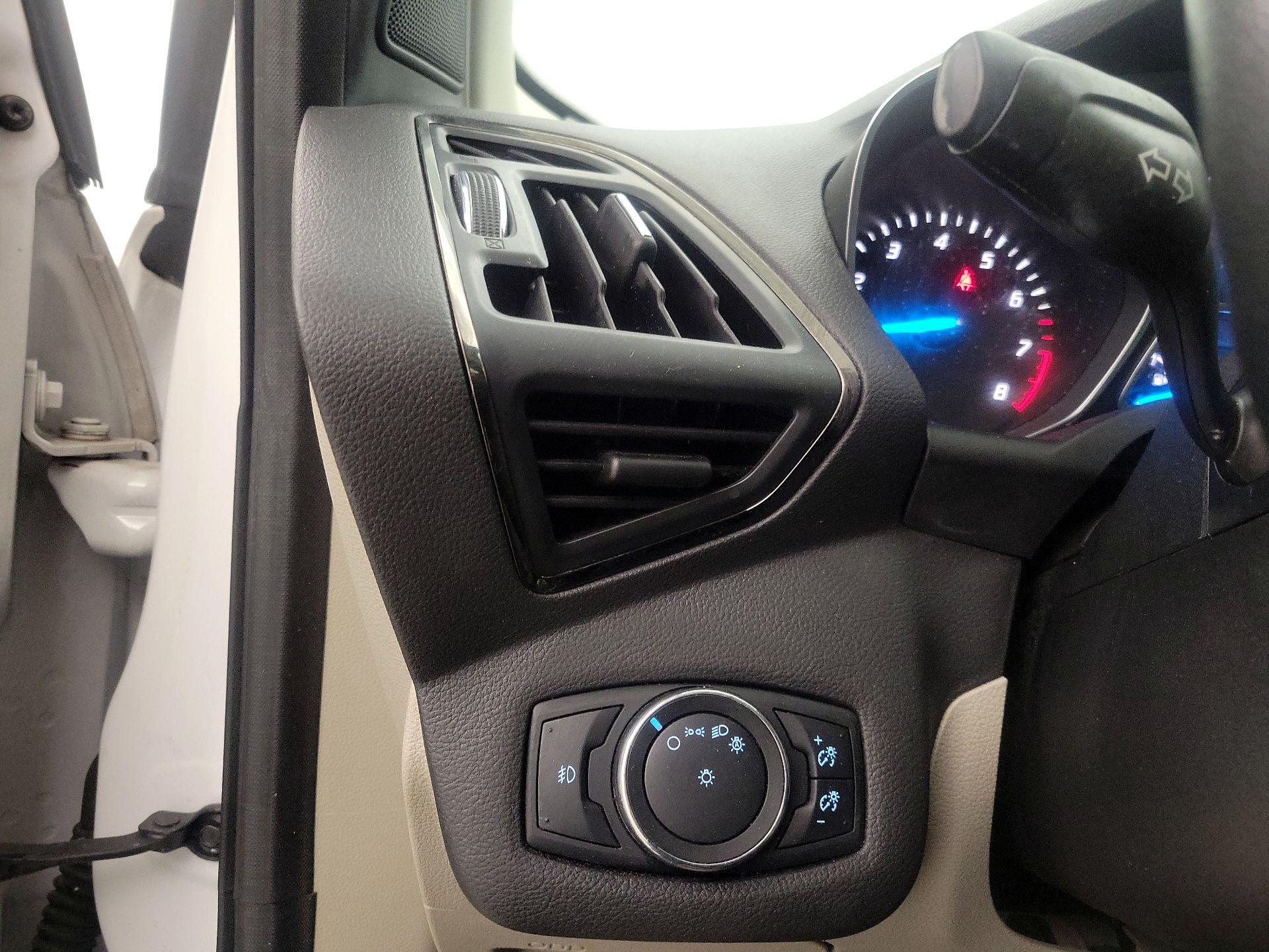 Thumbnail: 2015 Ford Escape - 13