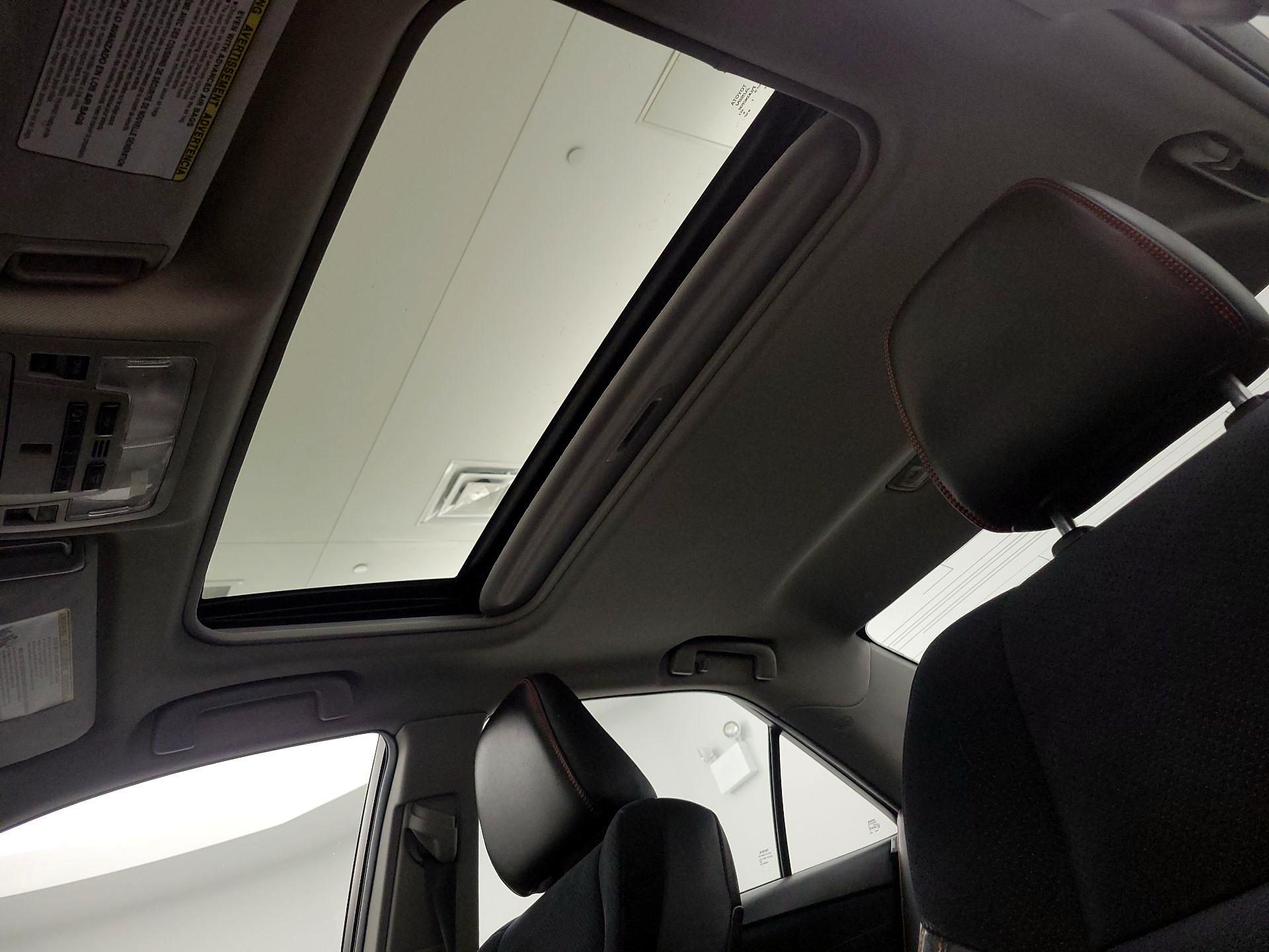 Thumbnail: 2015 Toyota Camry - 19