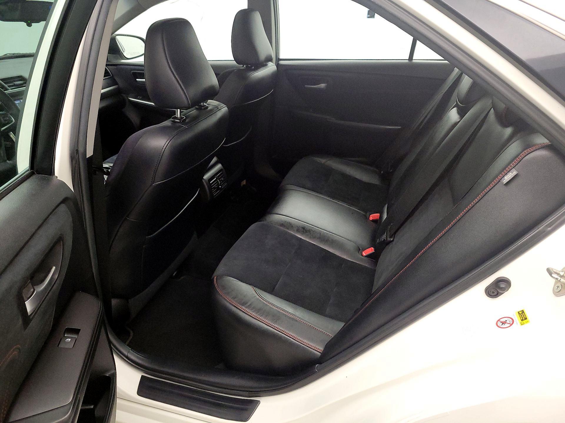 Thumbnail: 2015 Toyota Camry - 20