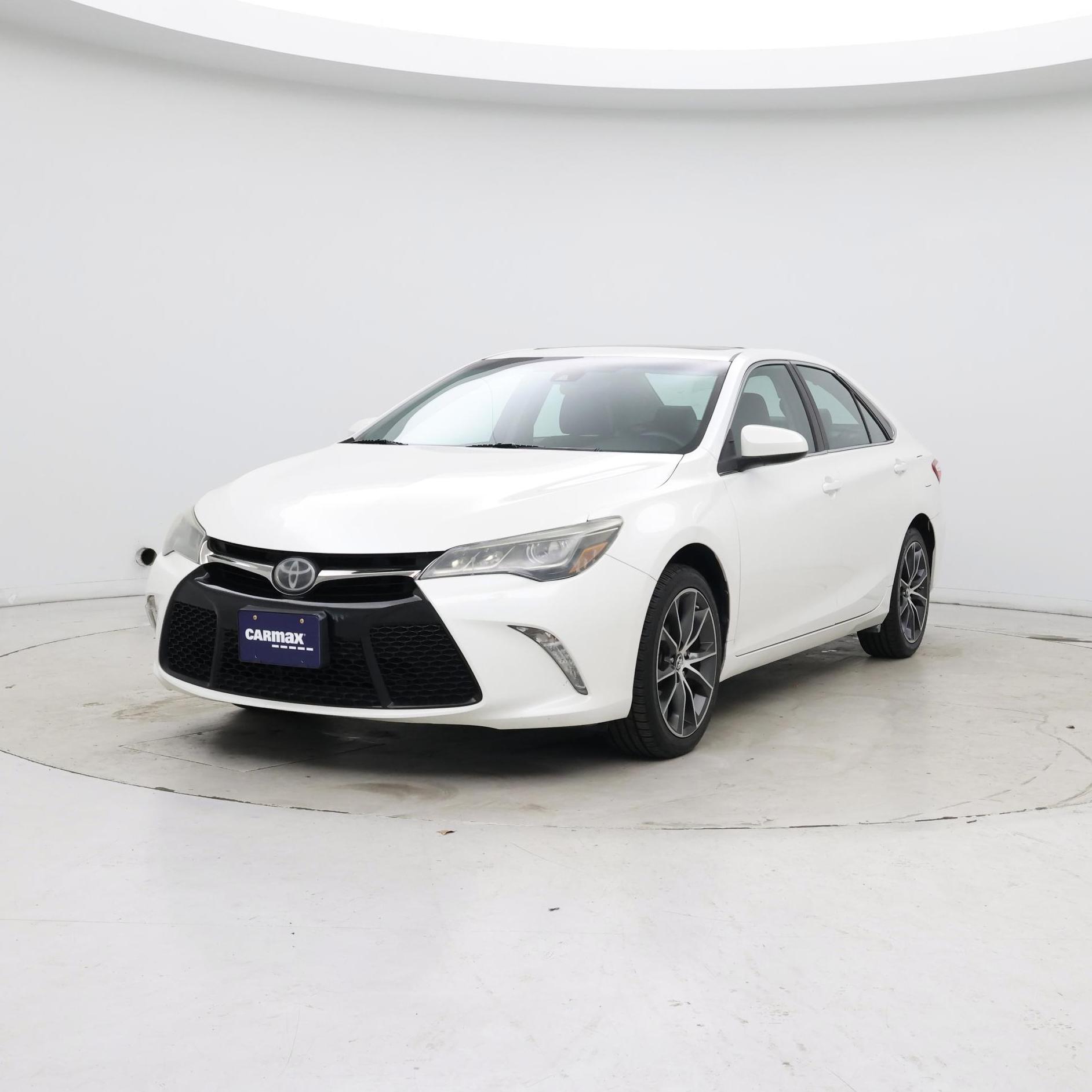 Thumbnail: 2015 Toyota Camry - 4