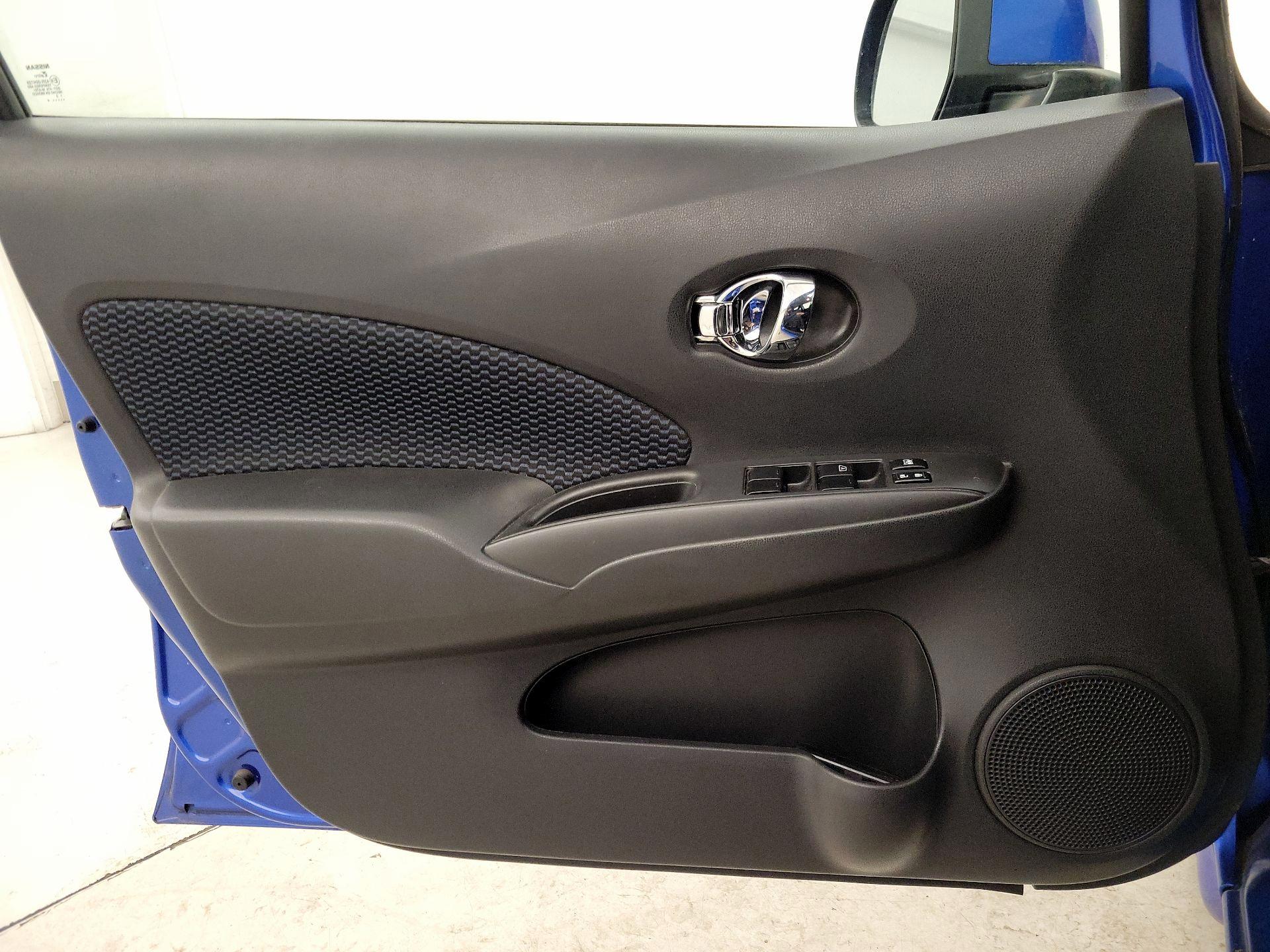 Thumbnail: 2014 Nissan Versa Note - 12