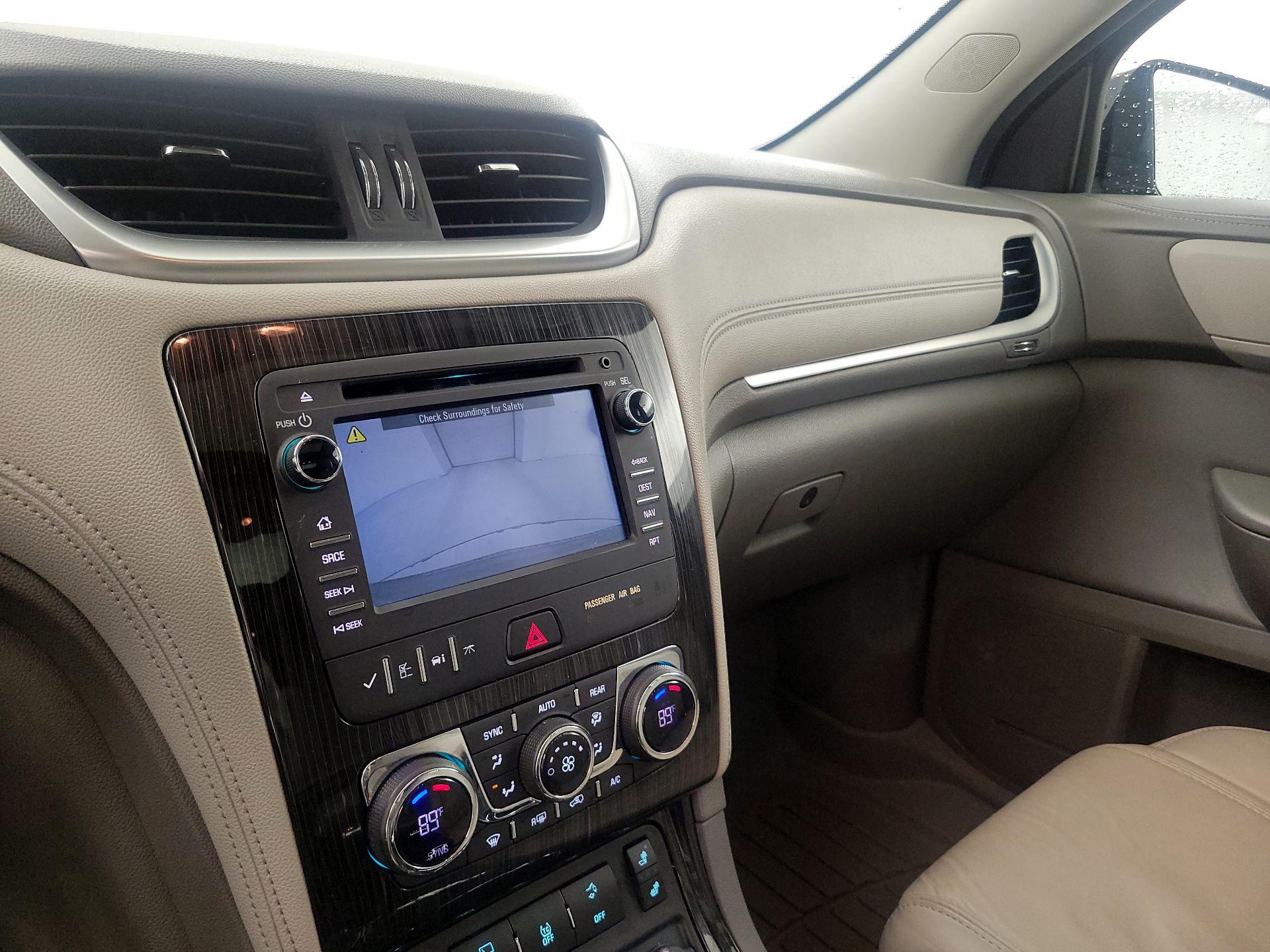 Thumbnail: 2015 Chevrolet Traverse - 15