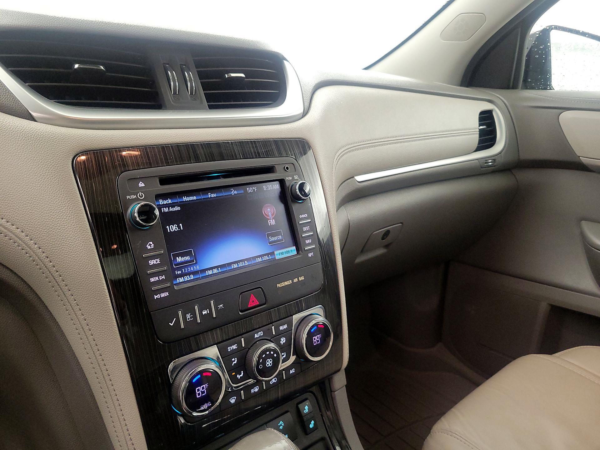 Thumbnail: 2015 Chevrolet Traverse - 16