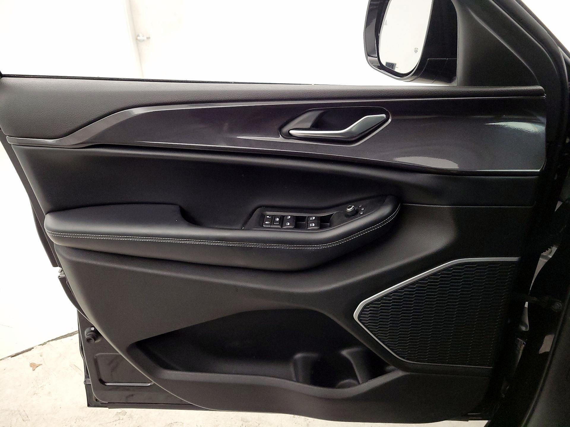 Thumbnail: 2021 Jeep Grand Cherokee L - 12