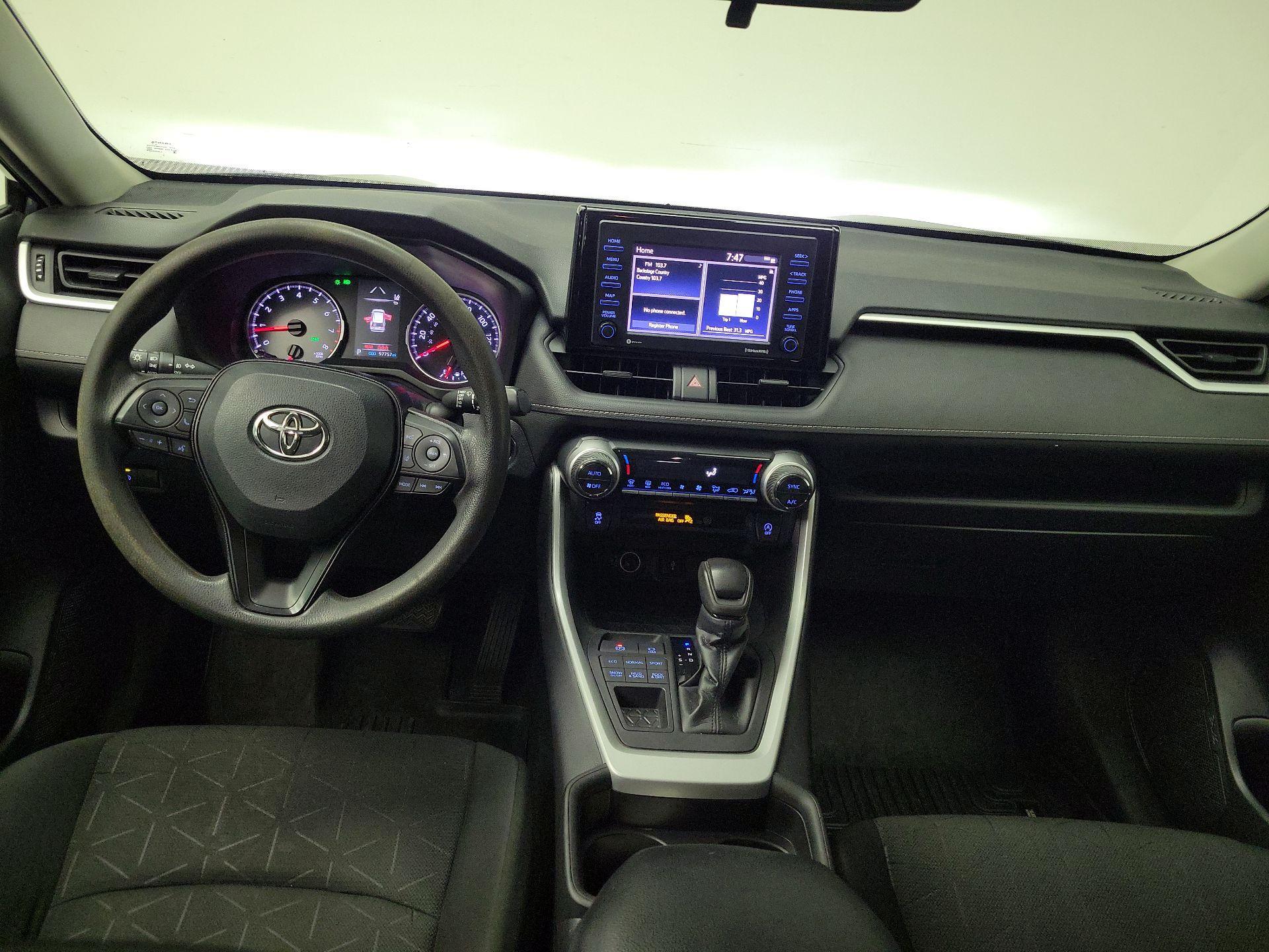 Thumbnail: 2021 Toyota RAV4 - 9