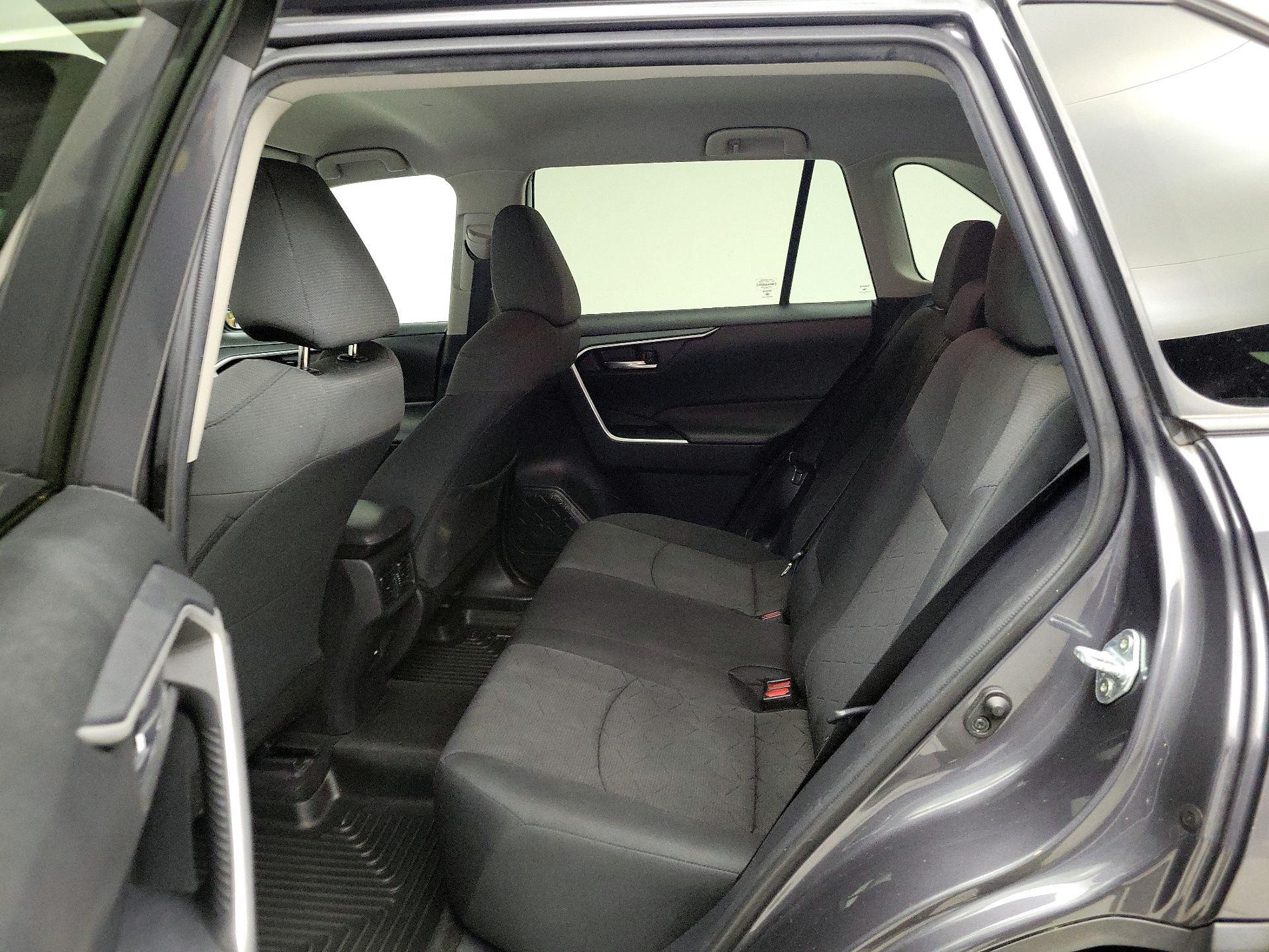 Thumbnail: 2021 Toyota RAV4 - 19