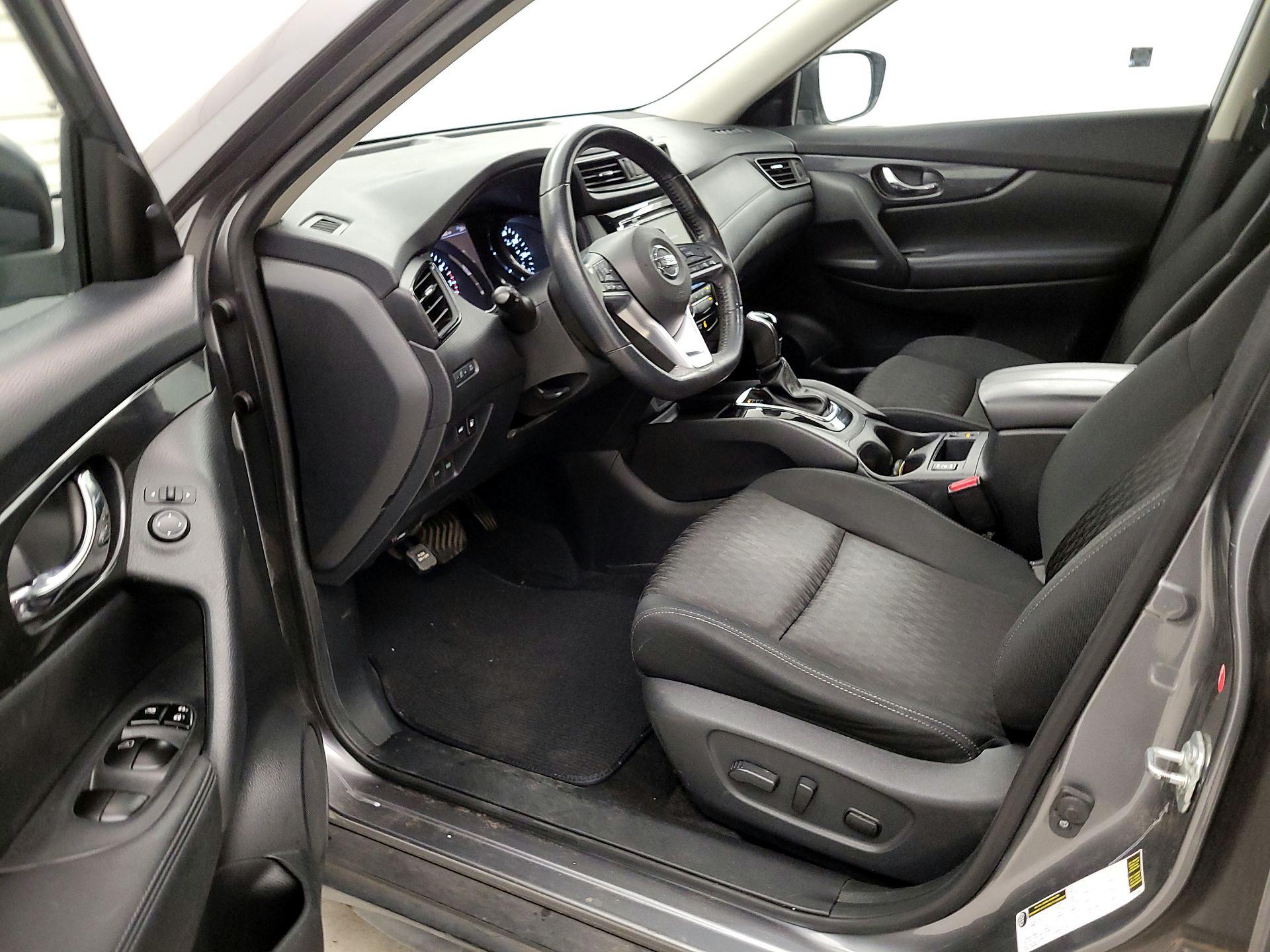 Thumbnail: 2018 Nissan Rogue - 11