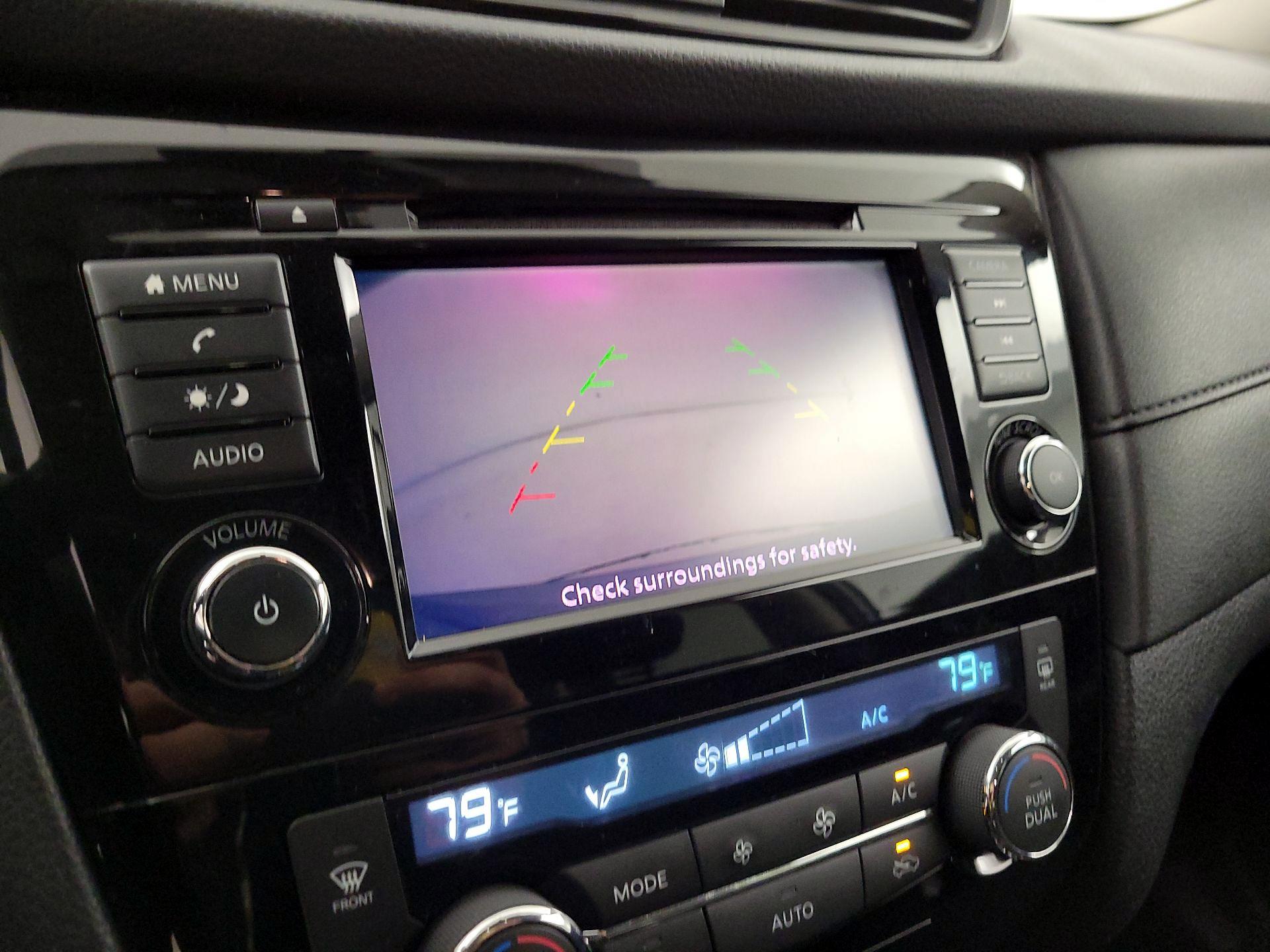 Thumbnail: 2018 Nissan Rogue - 14