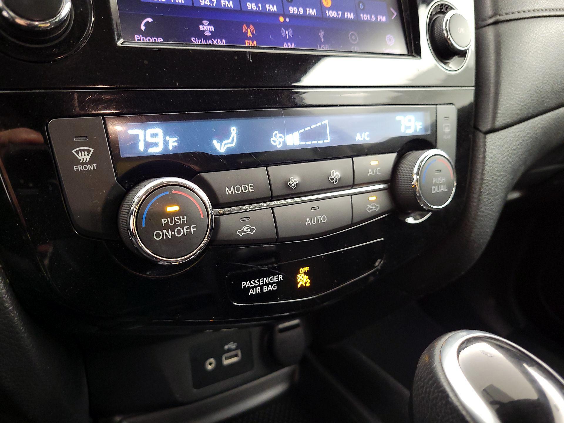 Thumbnail: 2018 Nissan Rogue - 16